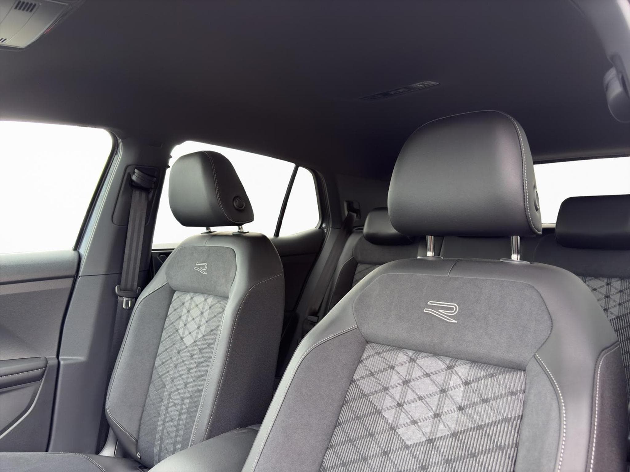 VW T-Cross R-Line (2026) - Photo 10