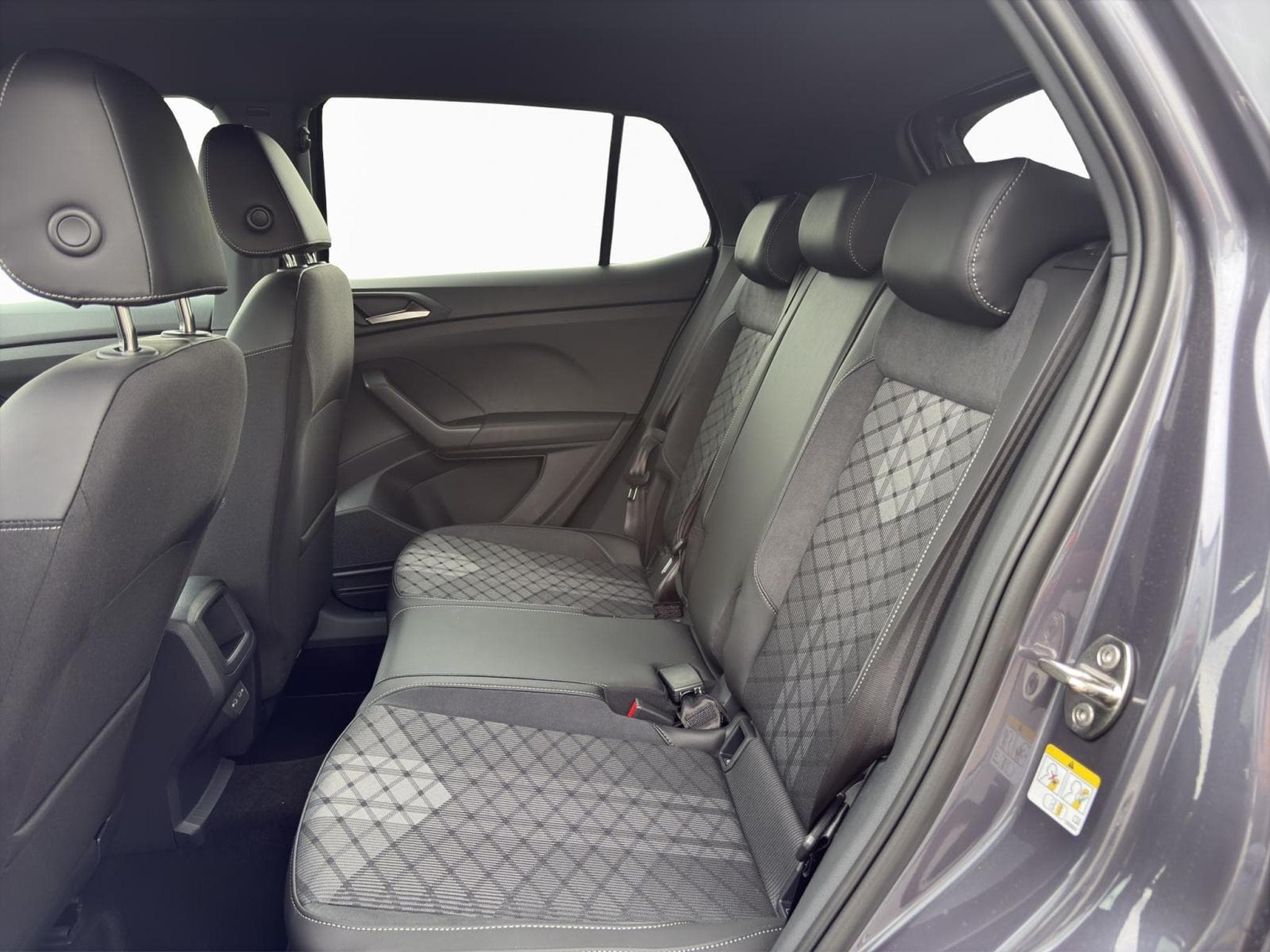 VW T-Cross R-Line (2026) - Photo 12