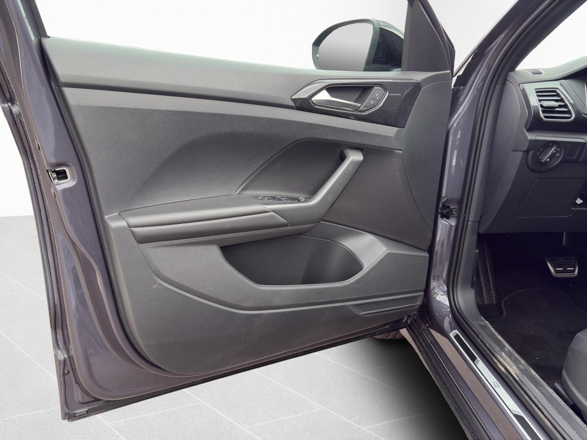 VW T-Cross R-Line (2026) - Photo 13