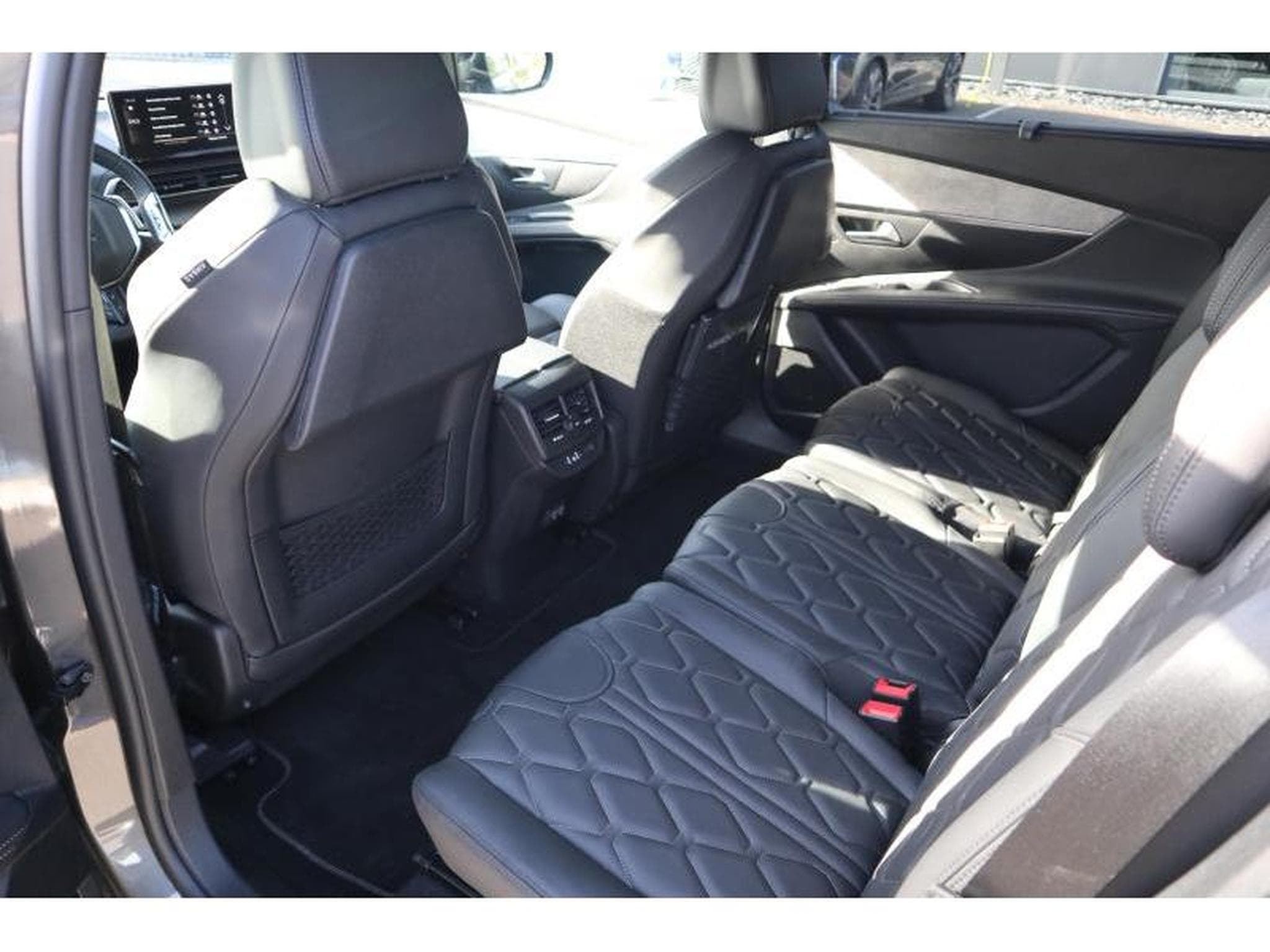 Peugeot 5008 GT EAT8 (2023) - Photo 11