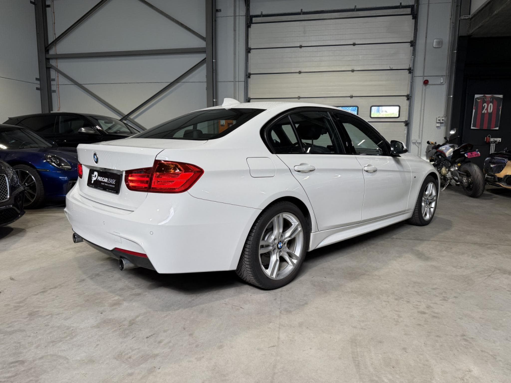 BMW 335 335 i/Active Hybrid /Sport-Paket M/Camera/Bi Xénon/Cuir/ (2015) - Foto 13