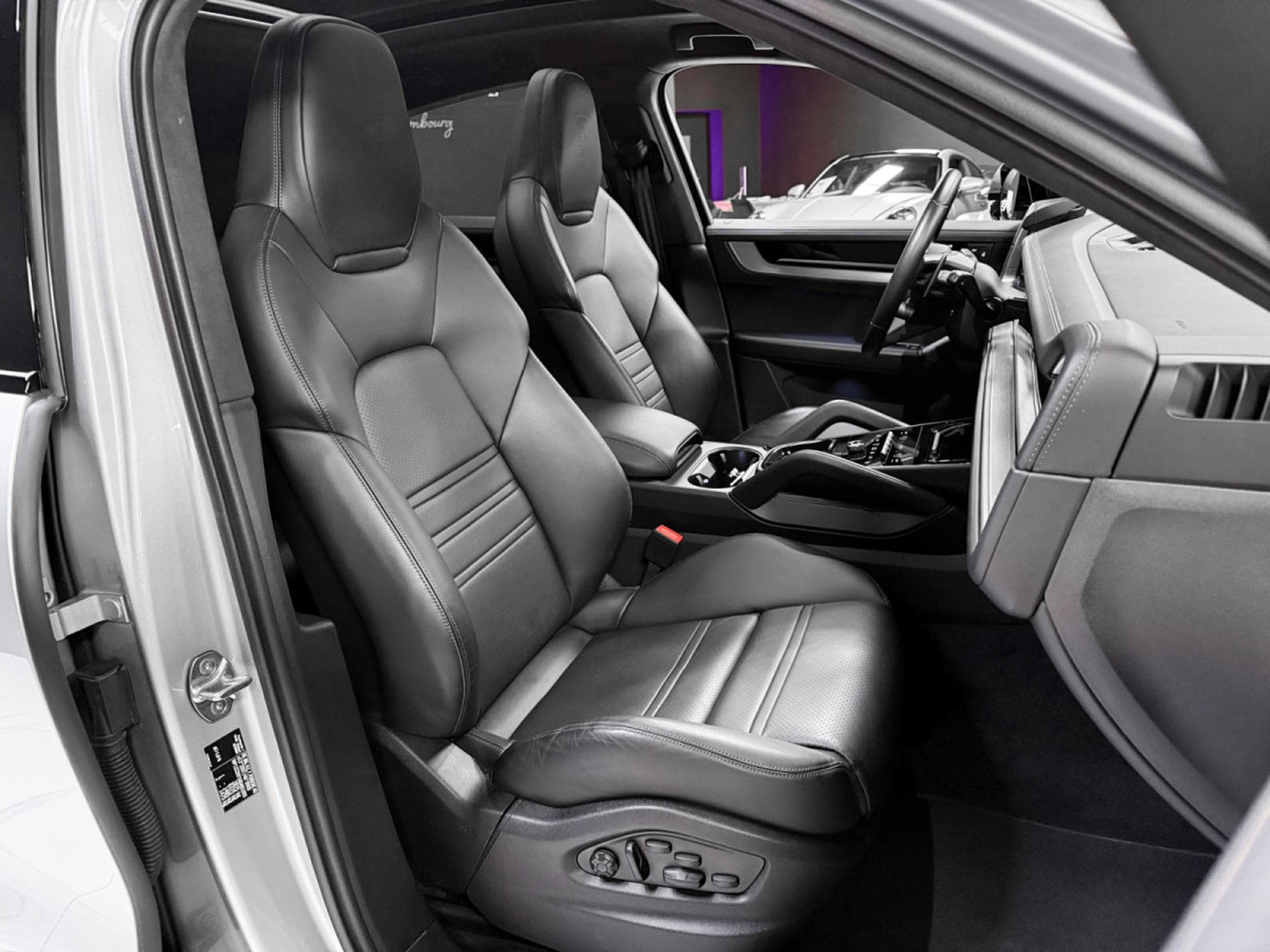 Porsche Cayenne GTS Coupe / ACC / Head-UP / SoftClose / 360° / BOSE (2024) - Foto 12