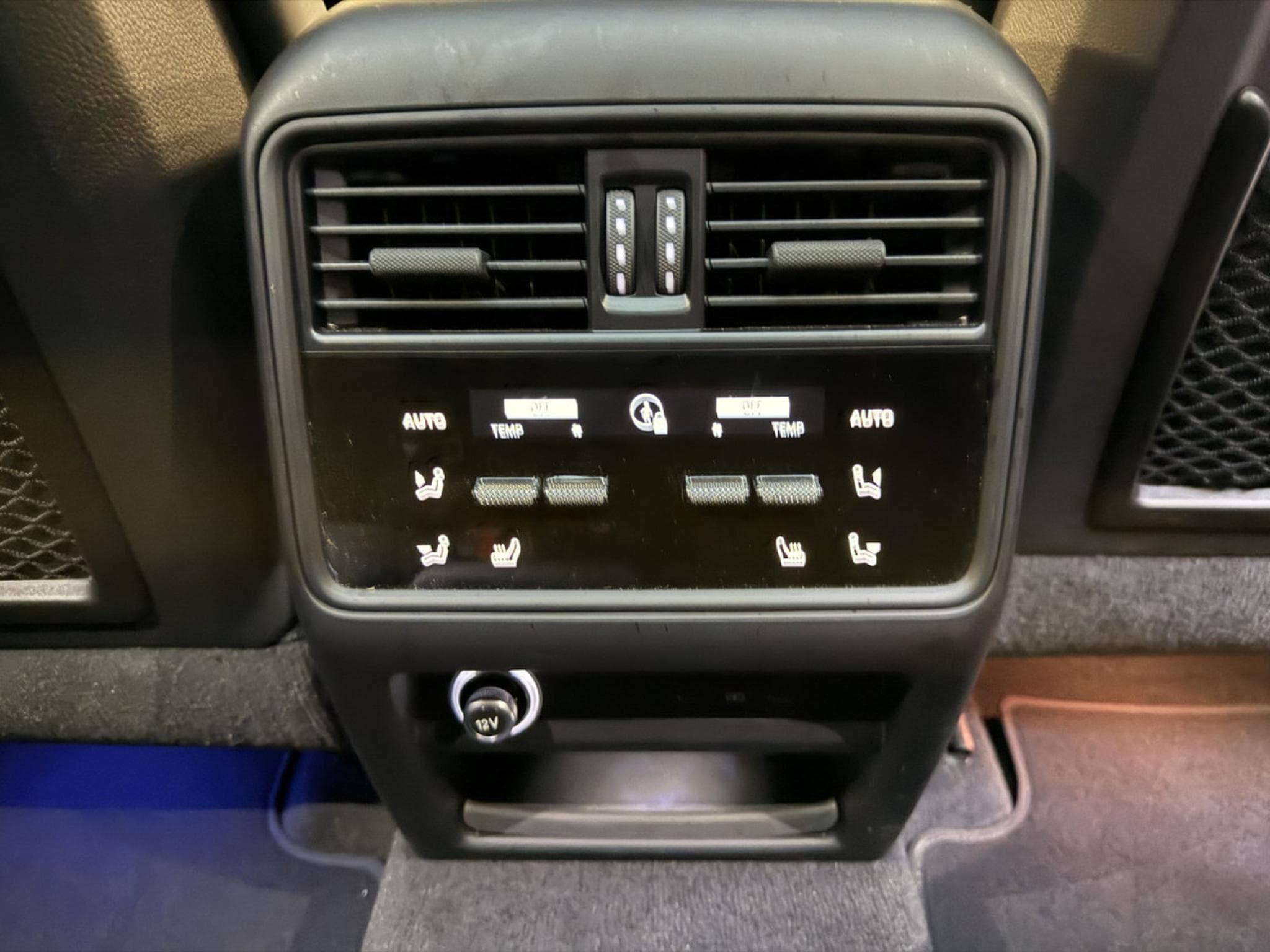 Porsche Cayenne GTS Coupe / ACC / Head-UP / SoftClose / 360° / BOSE (2024) - Foto 15