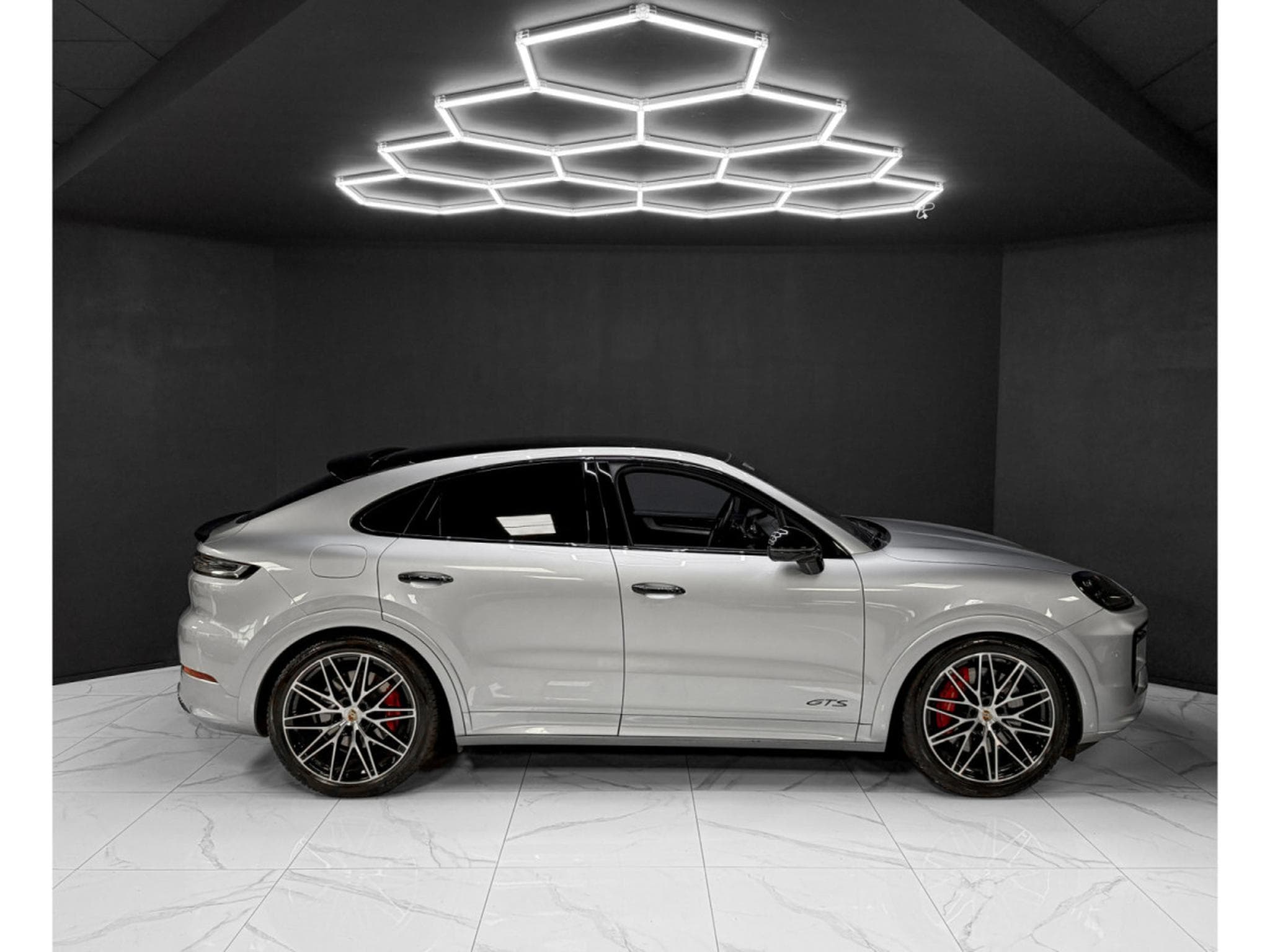 Porsche Cayenne GTS Coupe / ACC / Head-UP / SoftClose / 360° / BOSE (2024) - Foto 6