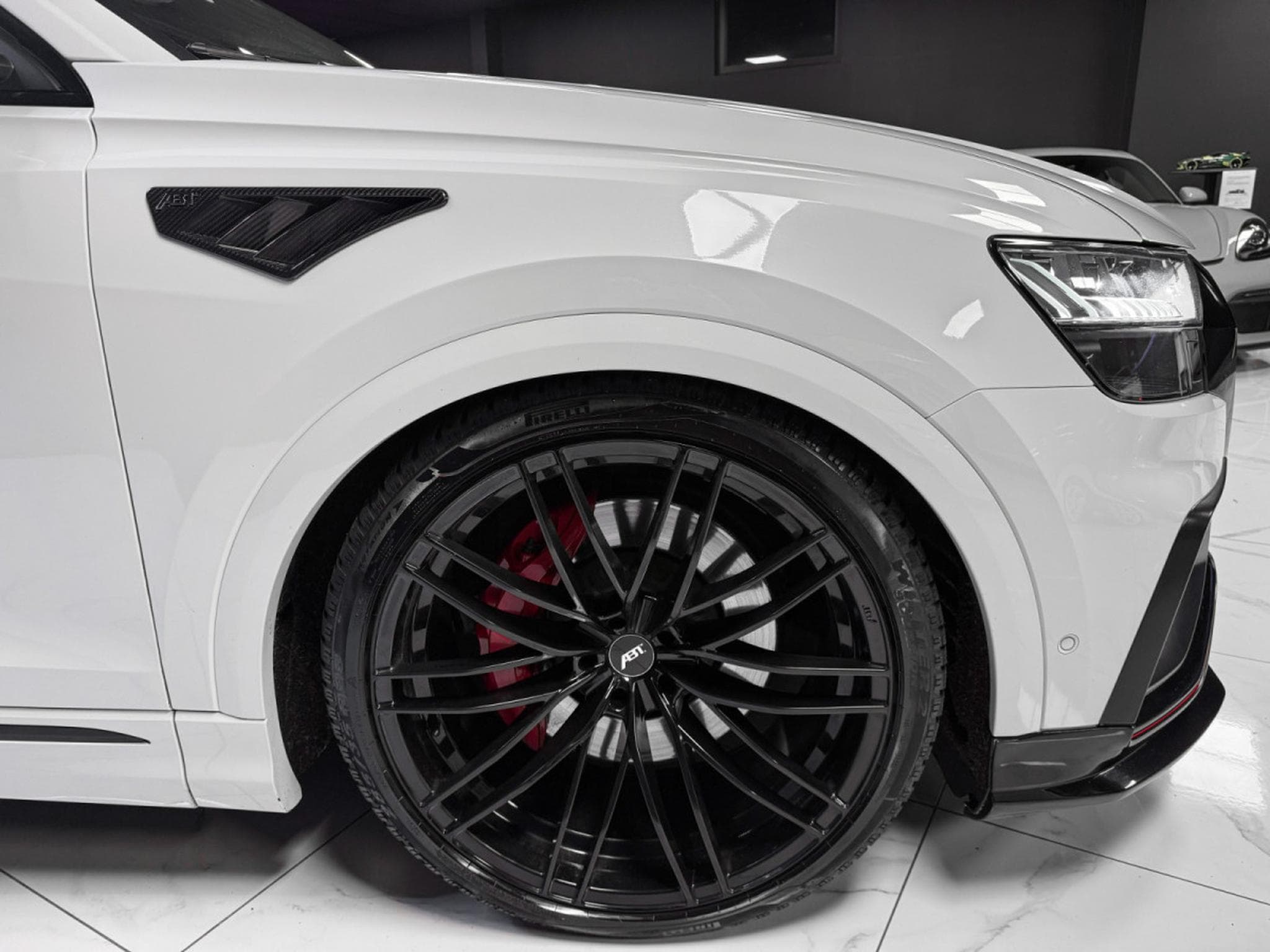 Audi SQ8 4.0 TFSI / ABT / MATRIX / B&O / PANO / HEAD-UP / 360° (2021) - Foto 14