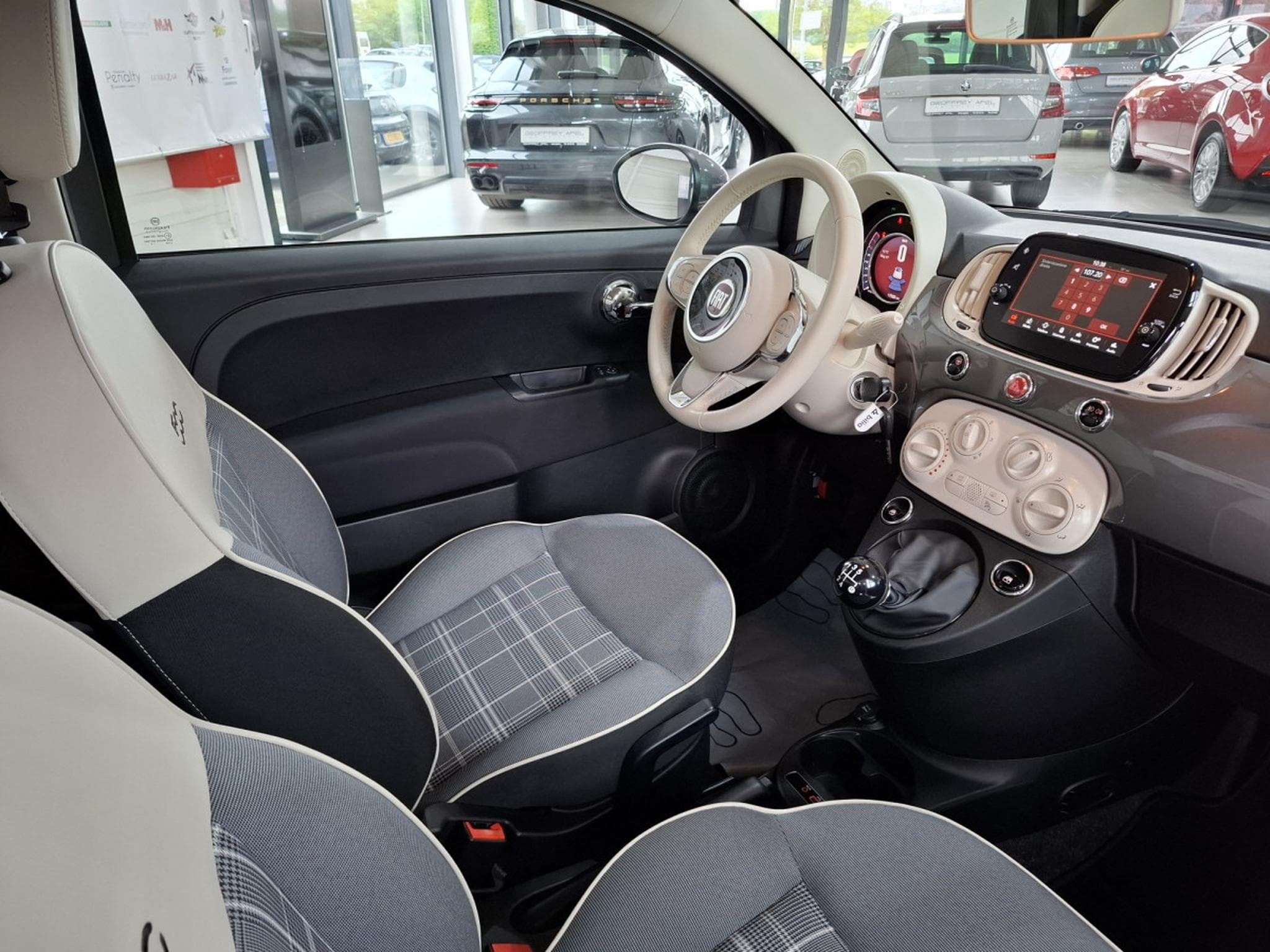 Fiat 500 CABRIO, 1 HAND, 17000KM, NAVI, ALU 15'',REGUL , PDC, DIGITAL (2018) - Foto 6