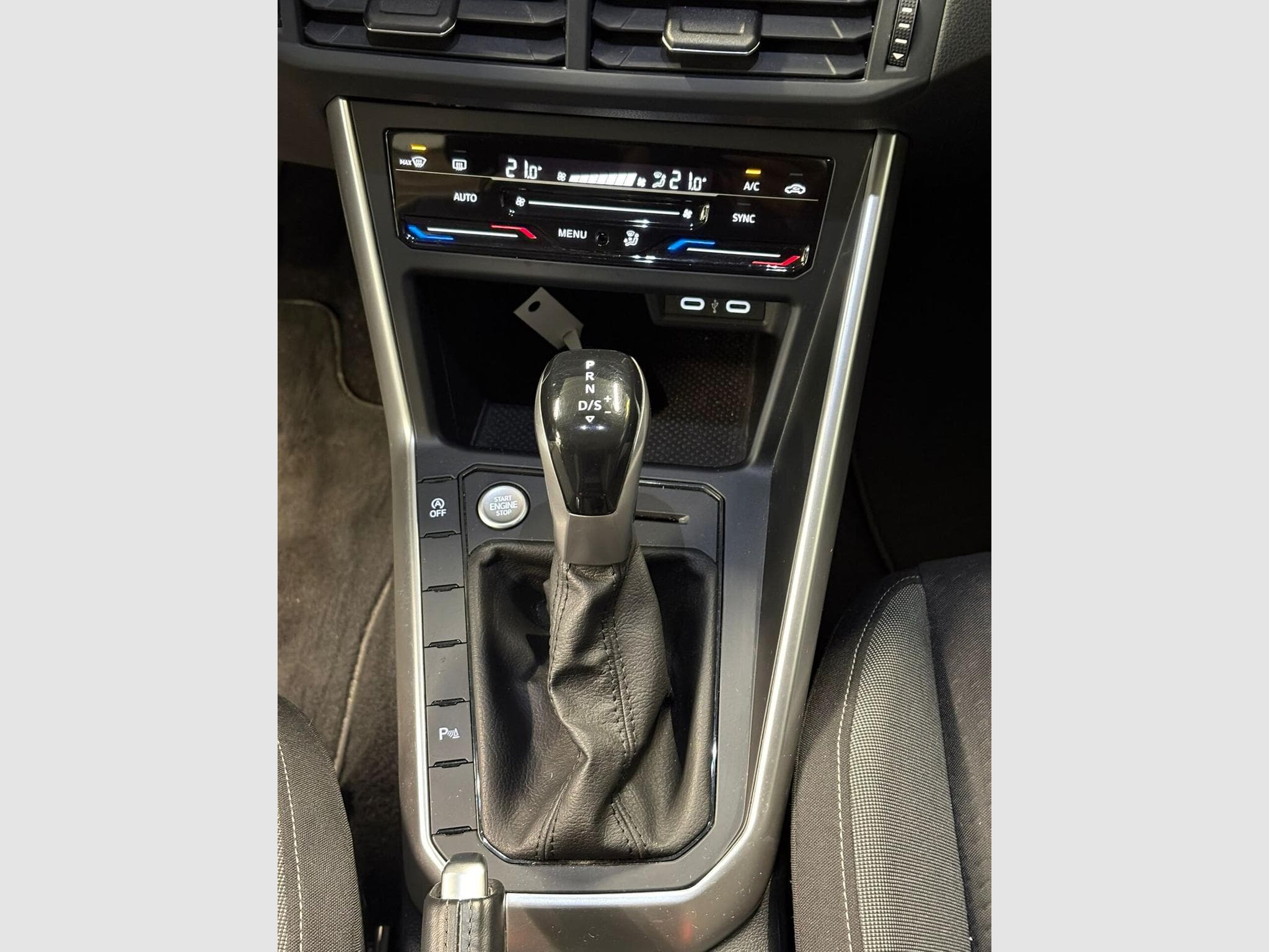 VW Taigo Life 1.0 TSi 116 DSG (2024) - Photo 14