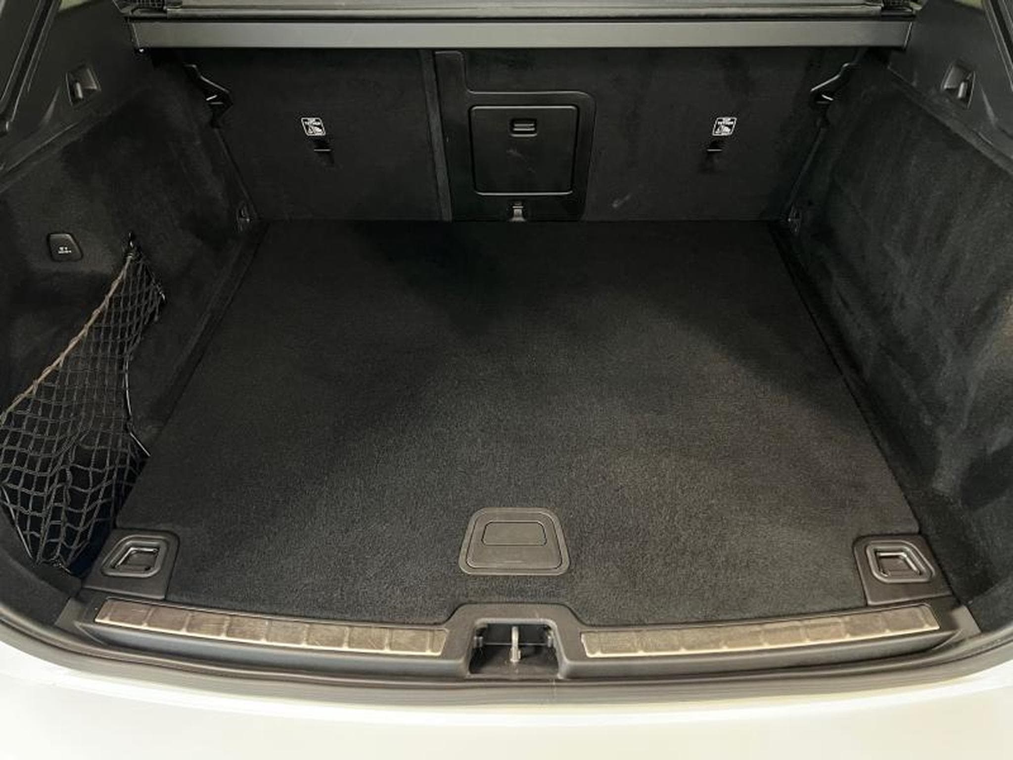 Volvo XC60 R-Design (2021) - Photo 20