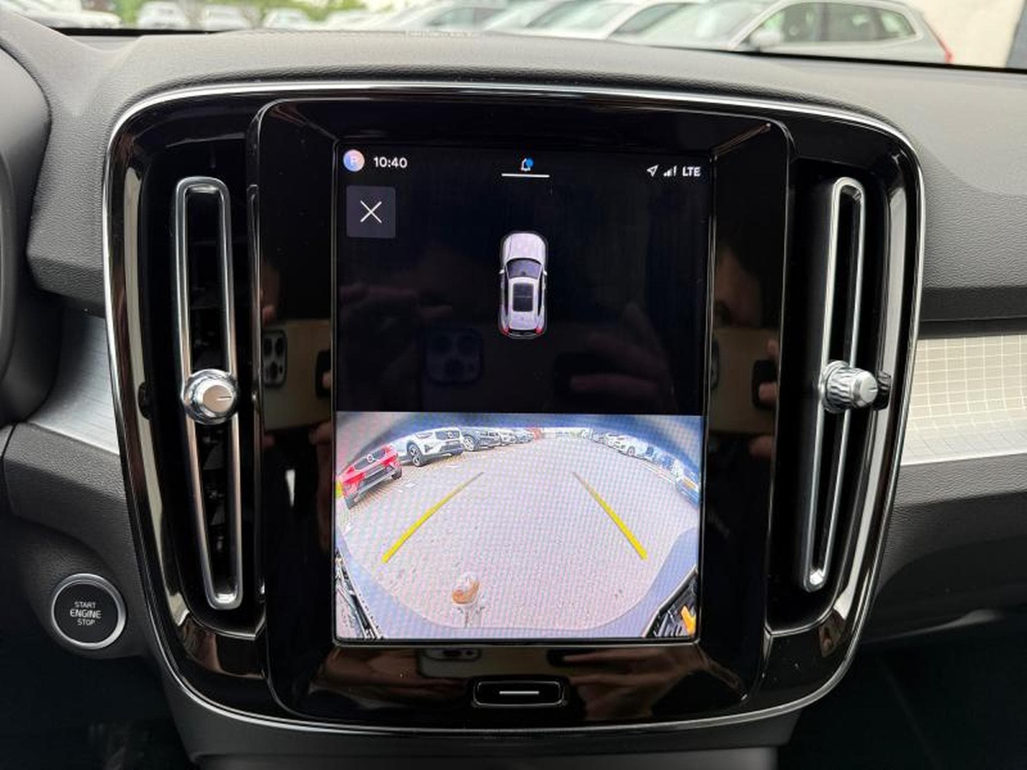 Volvo XC40 B3 Plus Bright Mild Hybrid (2022) - Foto 17