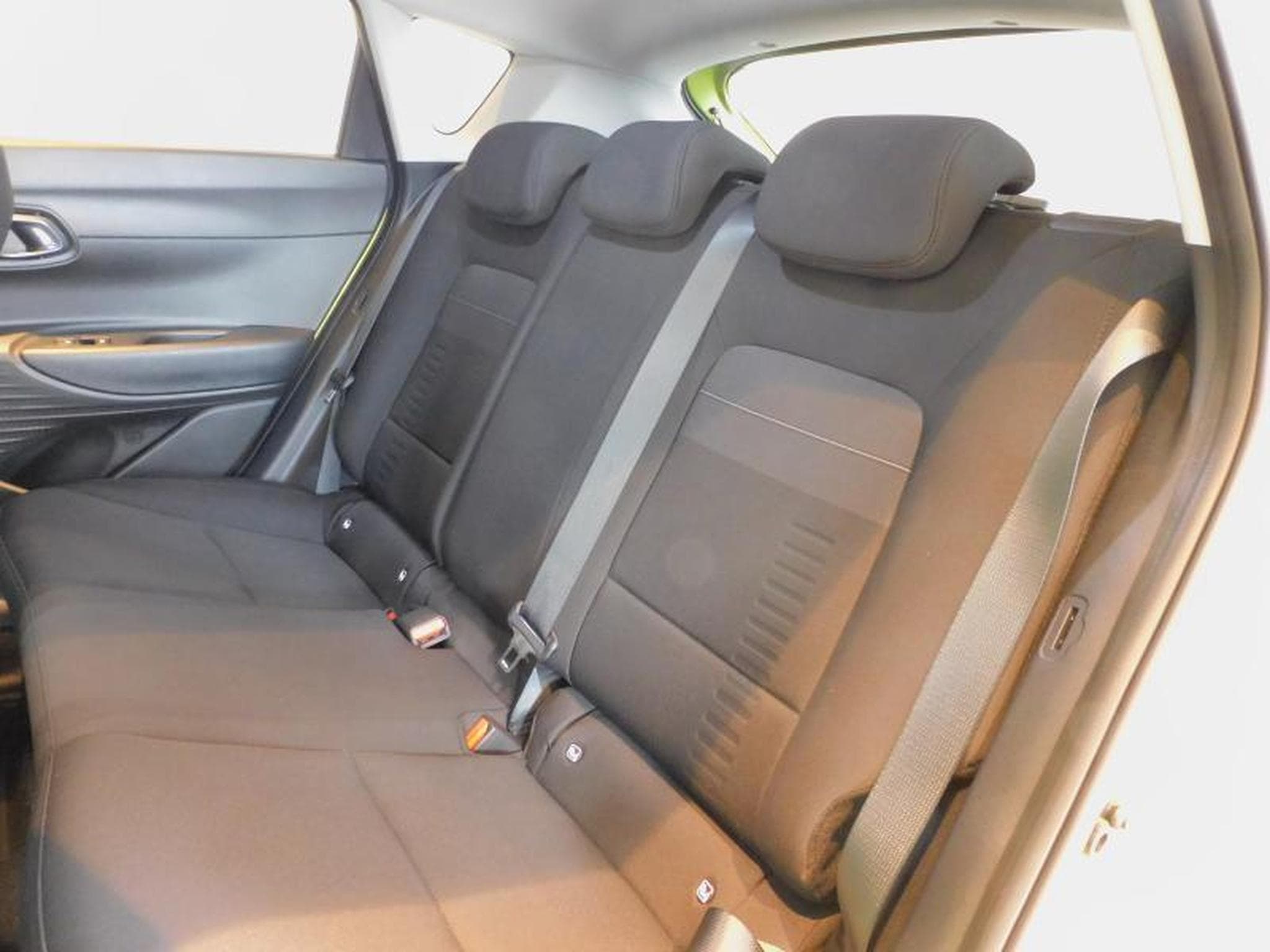 Hyundai Bayon SKY 2-Tone 90 AUTO7 (2026) - Foto 22