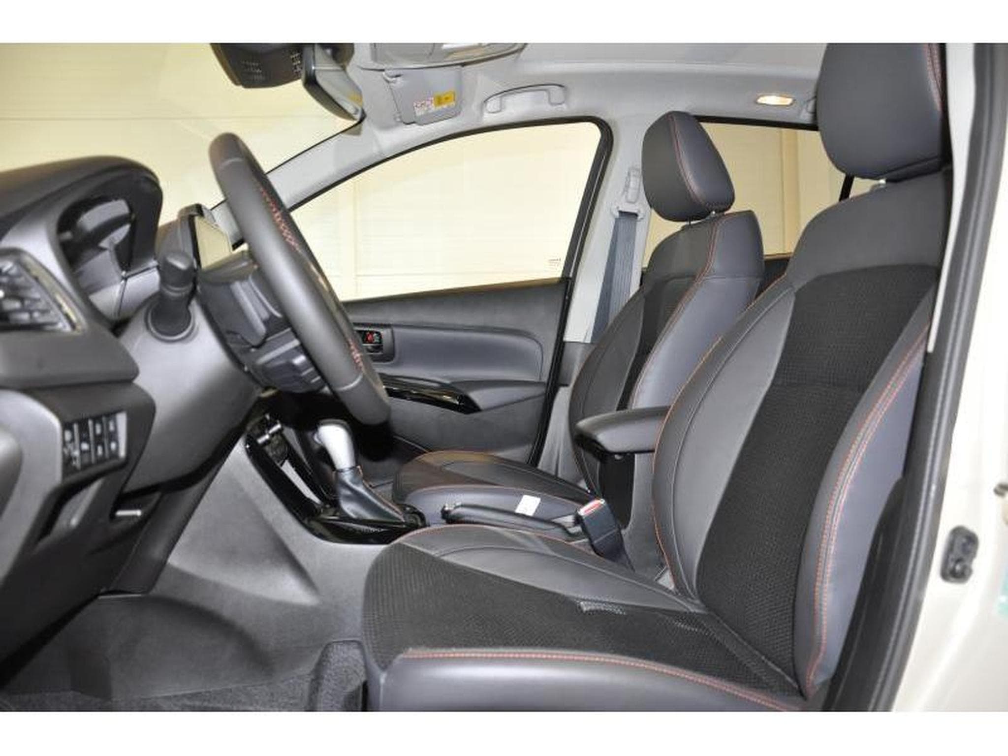 Suzuki S-Cross TSUKI AUTO6 (2026) - Foto 8