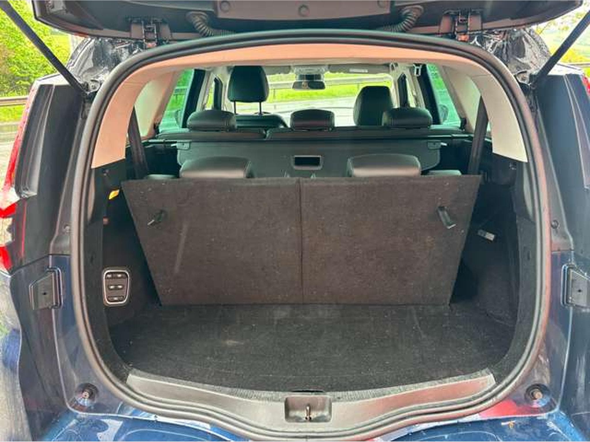 Renault Scenic BLUE dCi 150 BOSE EDITION (2019) - Photo 19