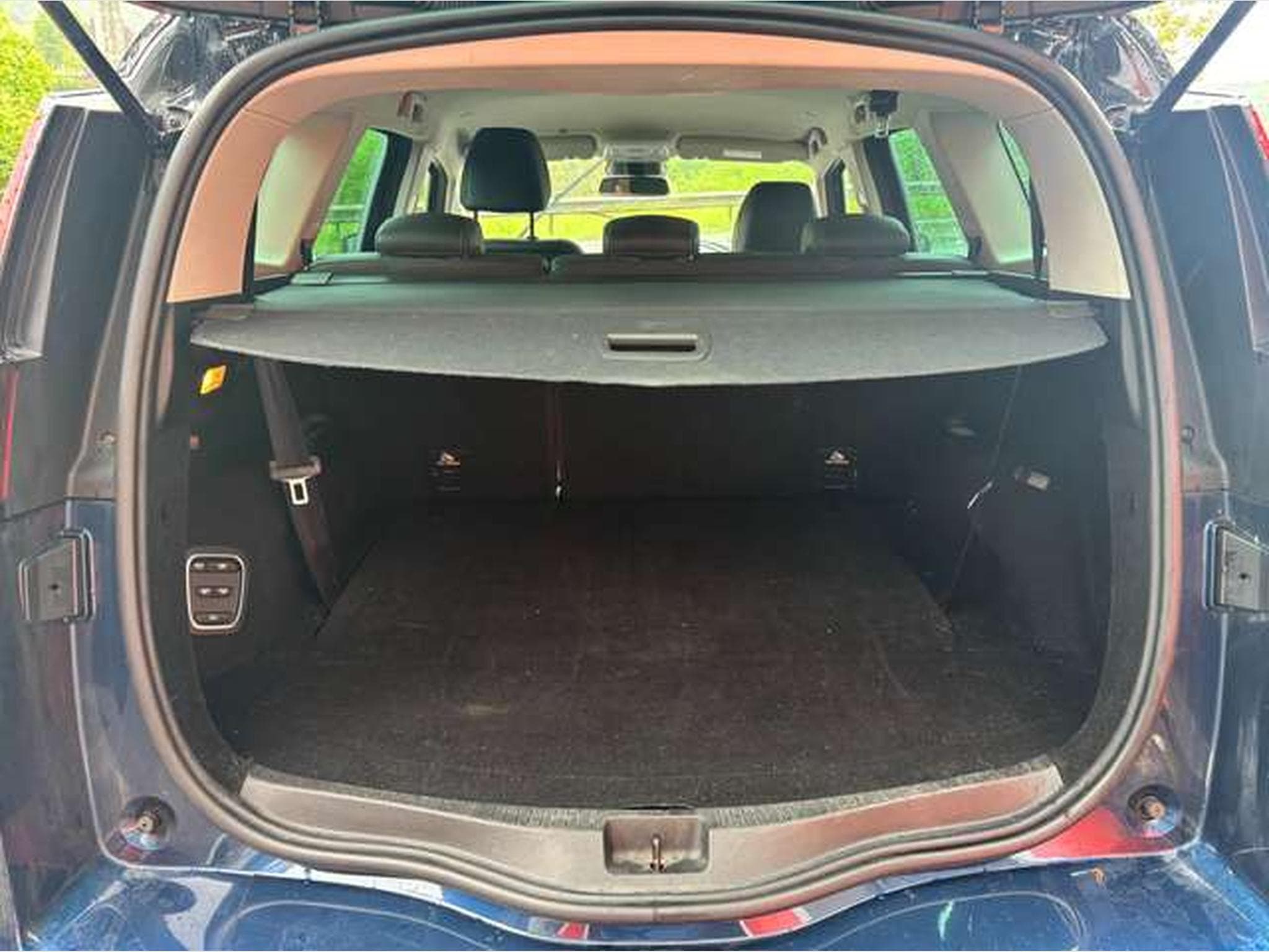 Renault Scenic BLUE dCi 150 BOSE EDITION (2019) - Photo 20