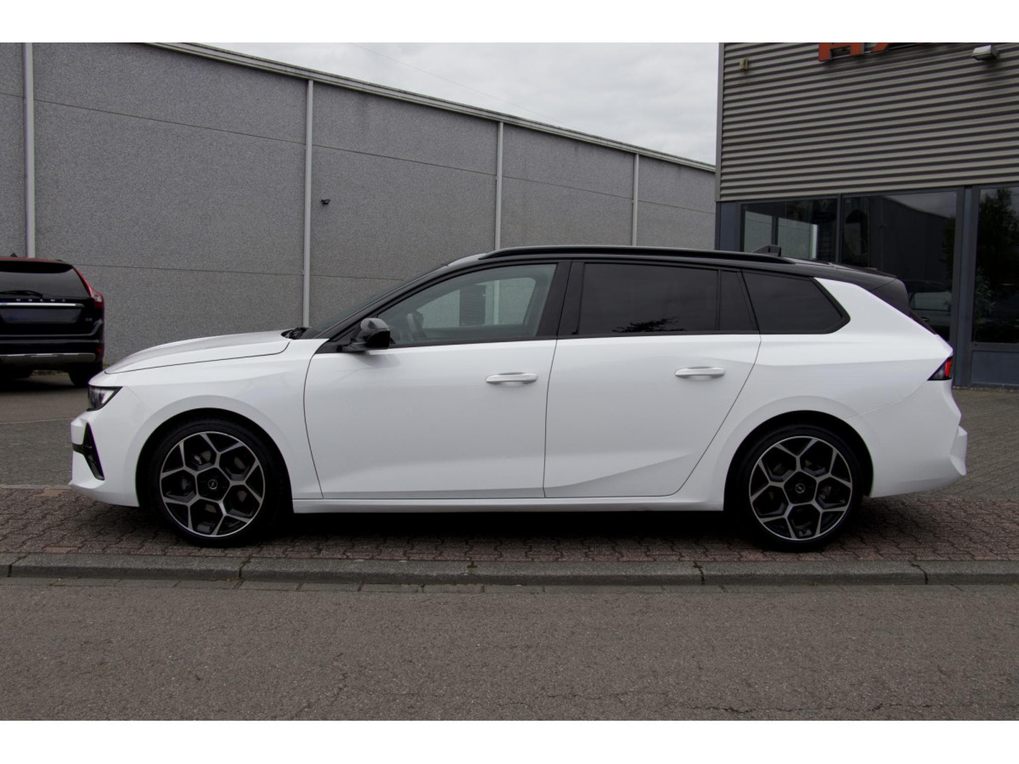 Opel Astra Sports Tourer 1.5 D GS HuD Pano. ACC 360° 1Hd (2024) - Photo 2