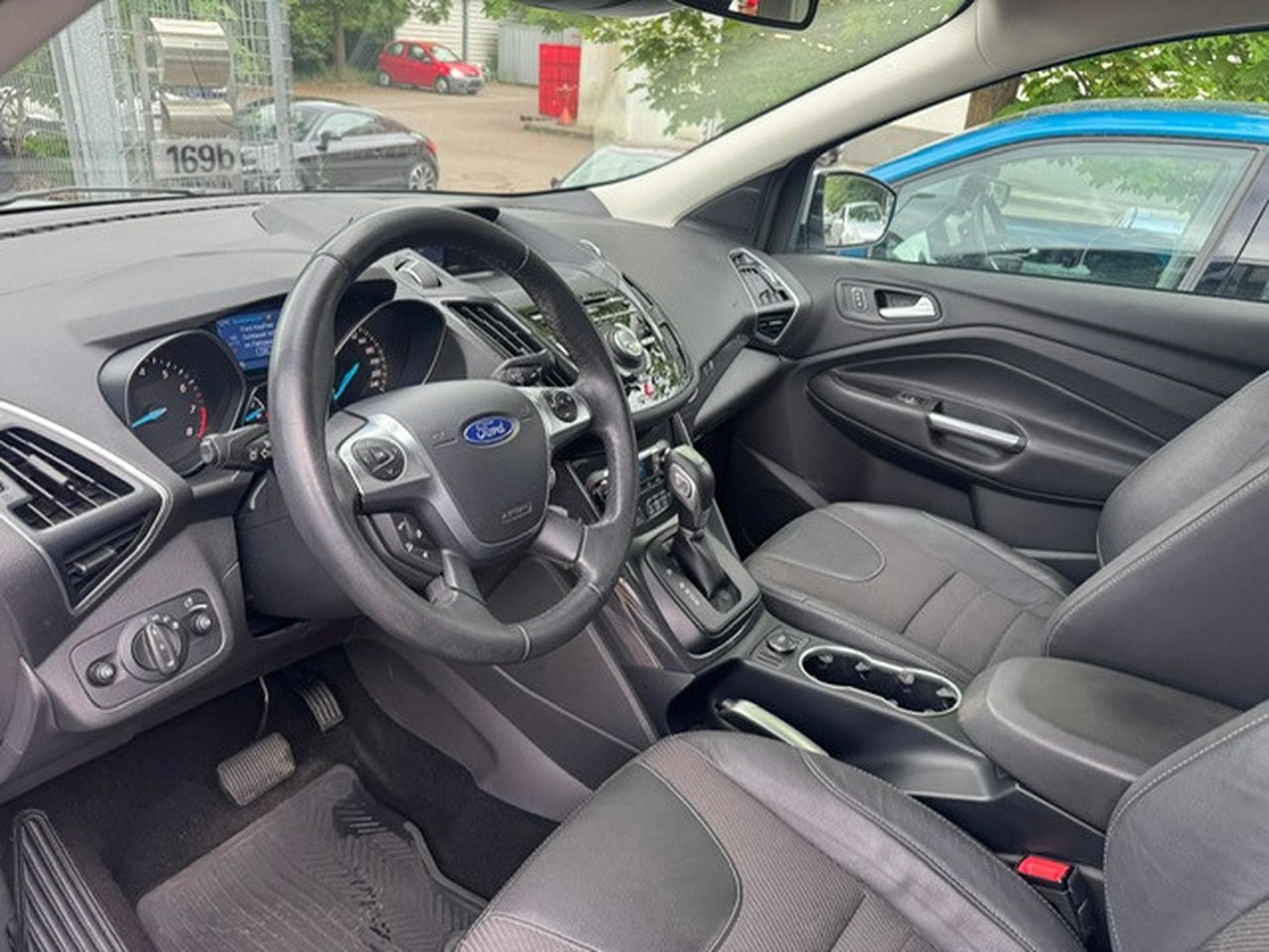 Ford Kuga FORD KUGA TITANIUM 4X4 BII XENON LEDER AUTOMATIK LANE NAVI K (2015) - Photo 12
