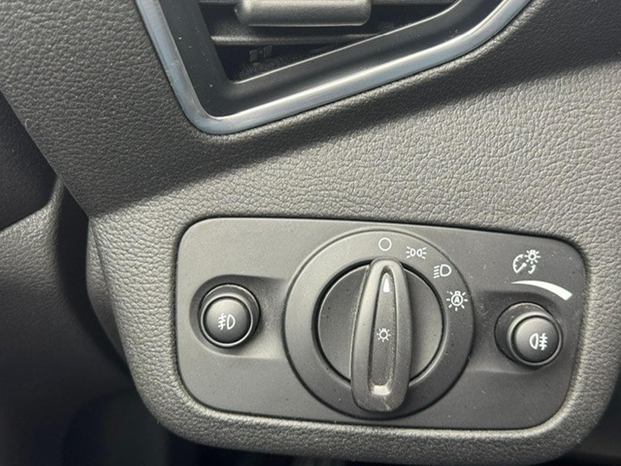 Ford Kuga FORD KUGA TITANIUM 4X4 BII XENON LEDER AUTOMATIK LANE NAVI K (2015) - Photo 13