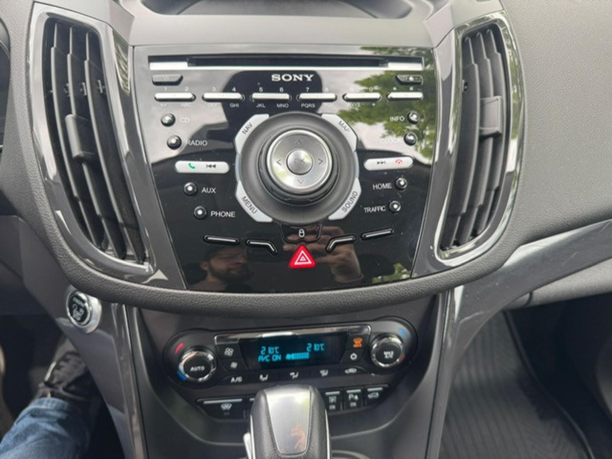 Ford Kuga FORD KUGA TITANIUM 4X4 BII XENON LEDER AUTOMATIK LANE NAVI K (2015) - Photo 15