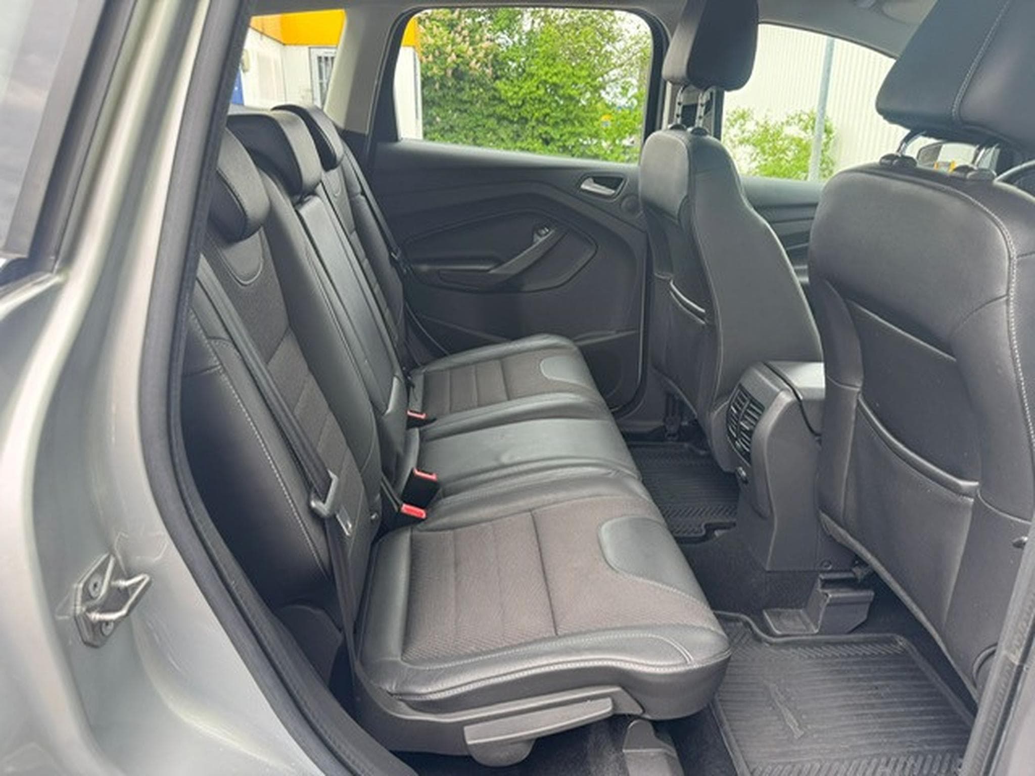 Ford Kuga FORD KUGA TITANIUM 4X4 BII XENON LEDER AUTOMATIK LANE NAVI K (2015) - Photo 5