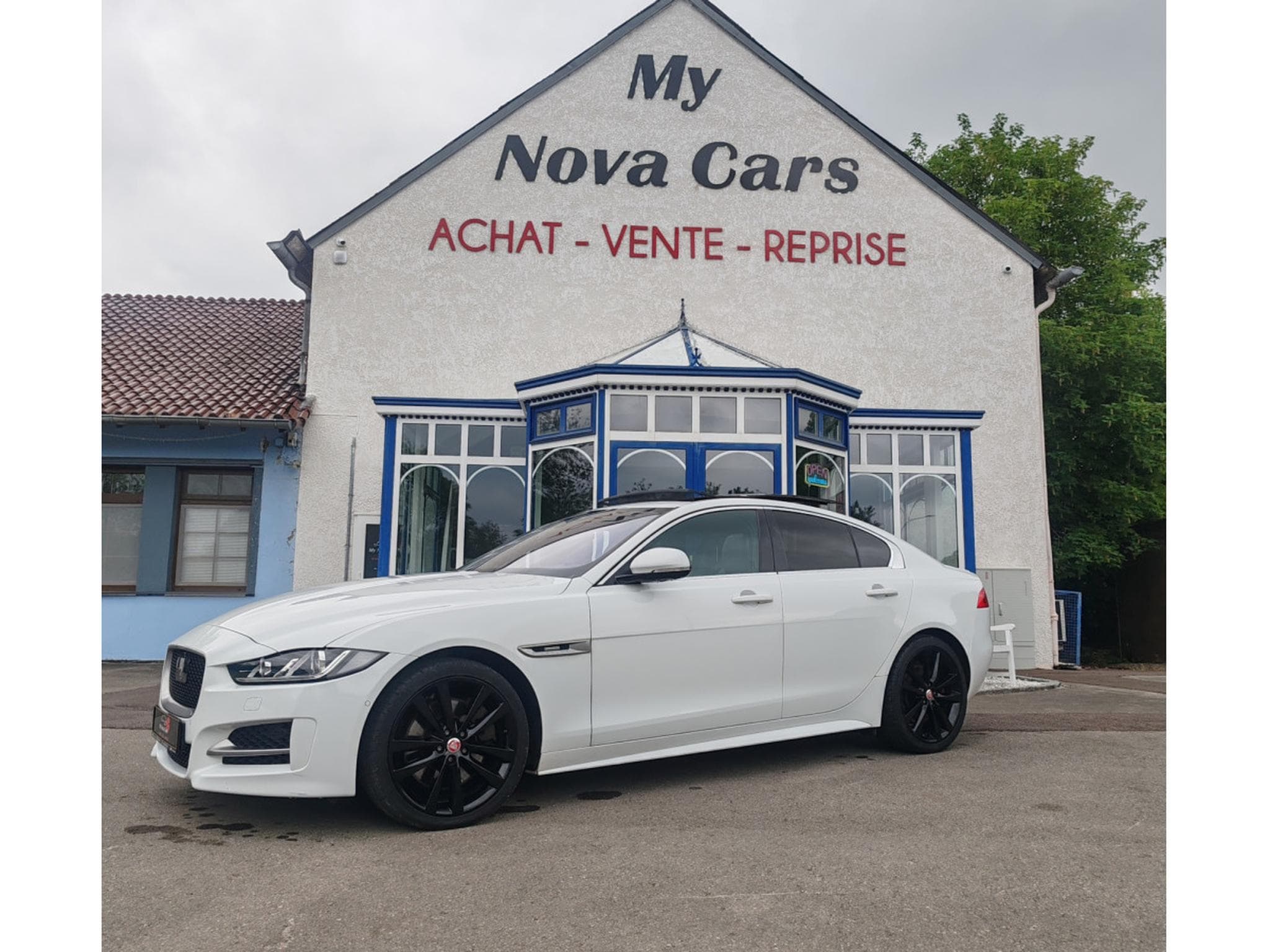 Jaguar XE JAGUAR XE 30T 300CV R-SPORT AWD (2018) - Photo 2