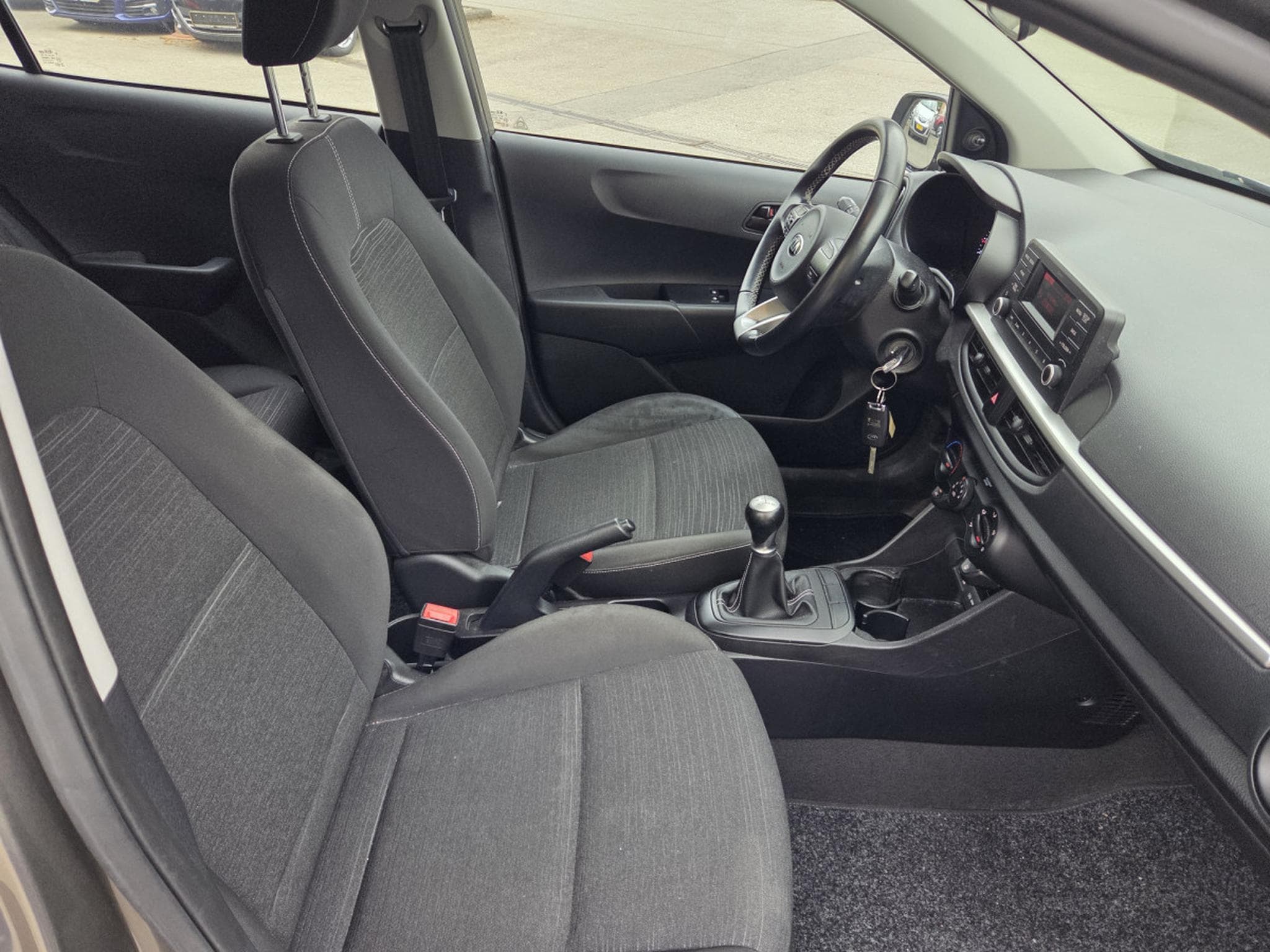 Kia Picanto 1.0 69CV Garantie 12 Mois (2017) - Photo 10