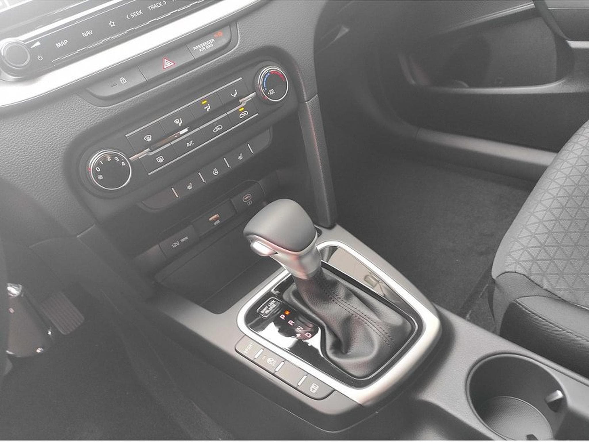 Kia Ceed (2022) - Photo 13