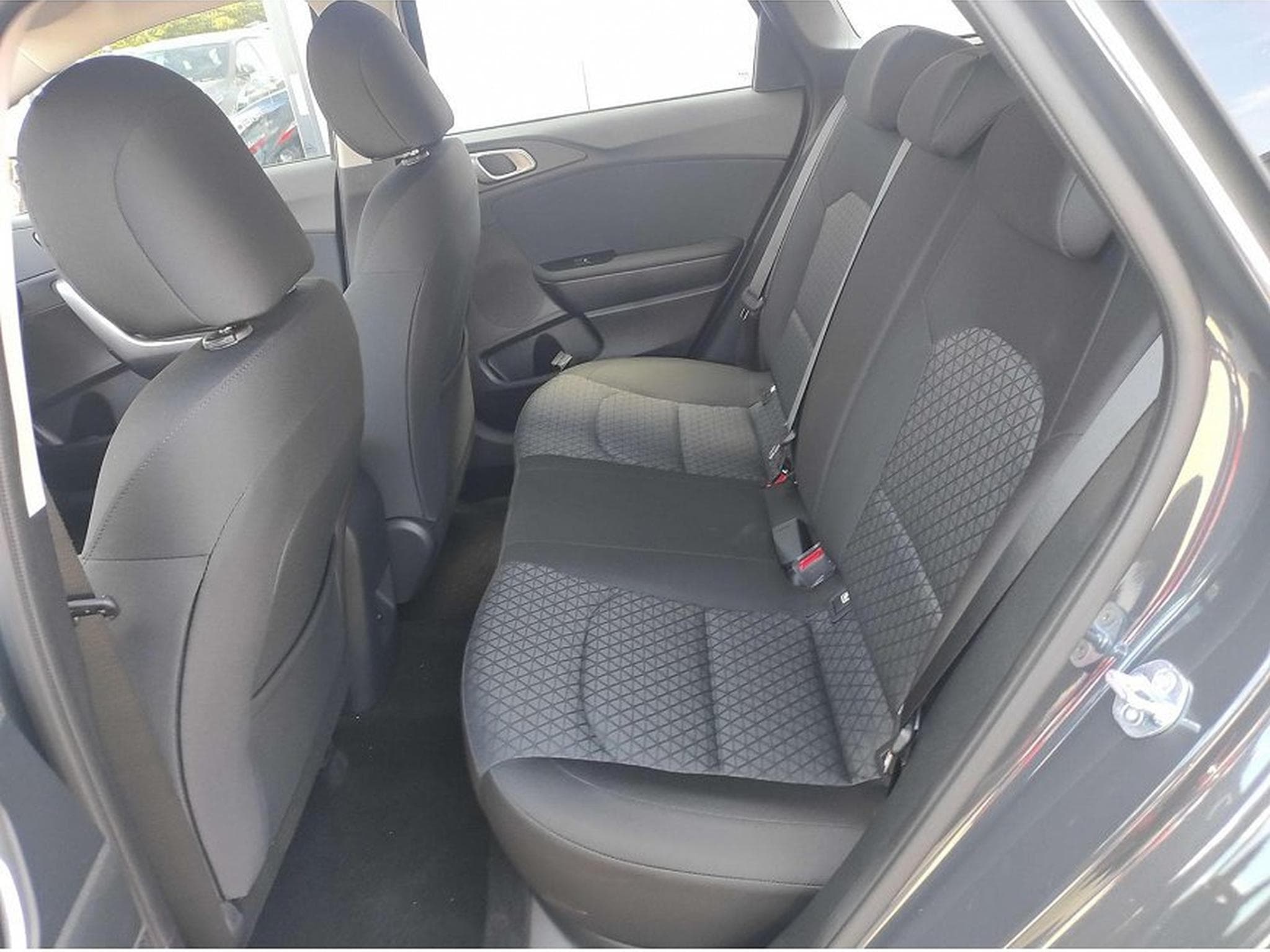 Kia Ceed (2022) - Photo 14