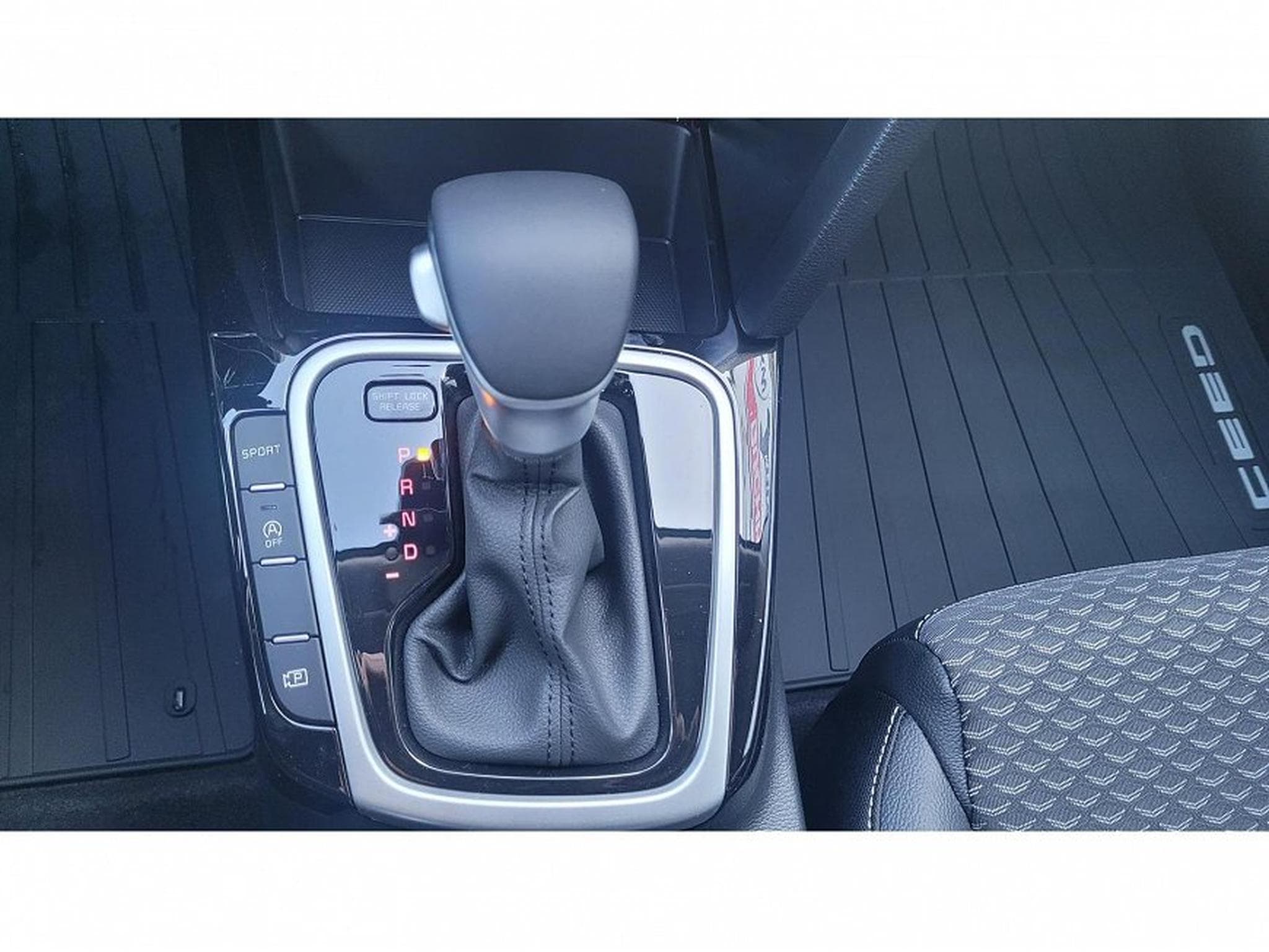 Kia Ceed (2025) - Photo 11