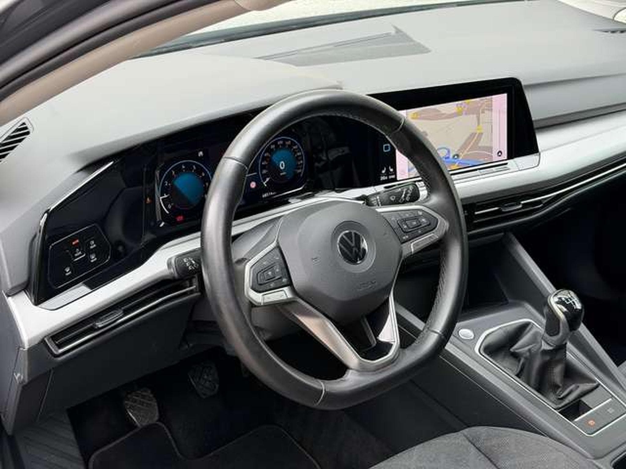 VW Golf Golf 1.0 TSI Life OPF (2021) - Photo 11