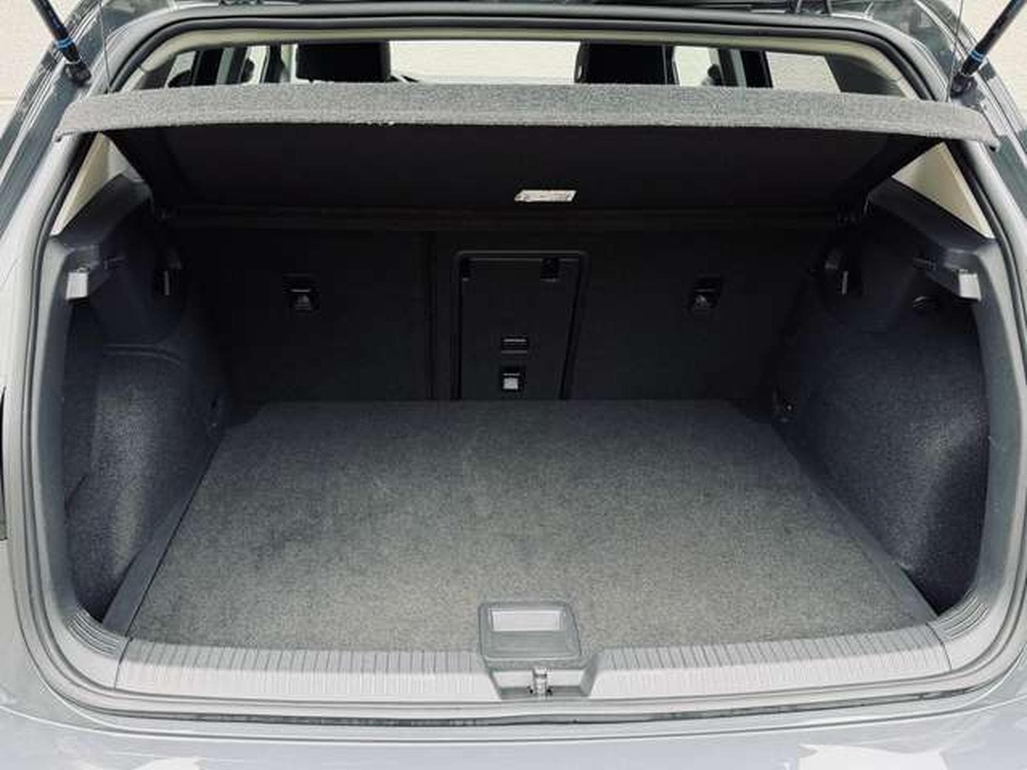 VW Golf Golf 1.0 TSI Life OPF (2021) - Photo 14