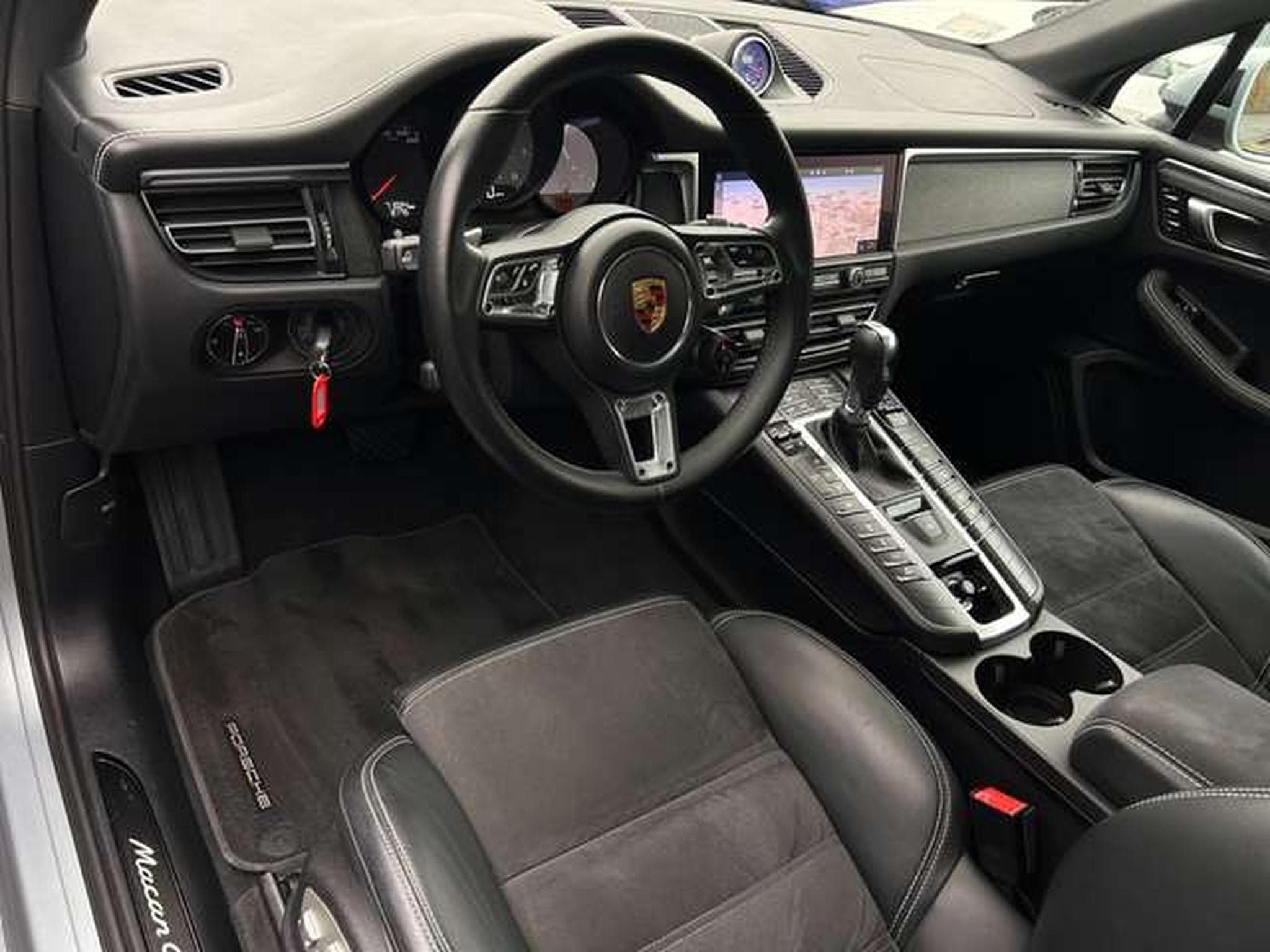 Porsche Macan 2.9 V6 380 GTS (2021) - Photo 12