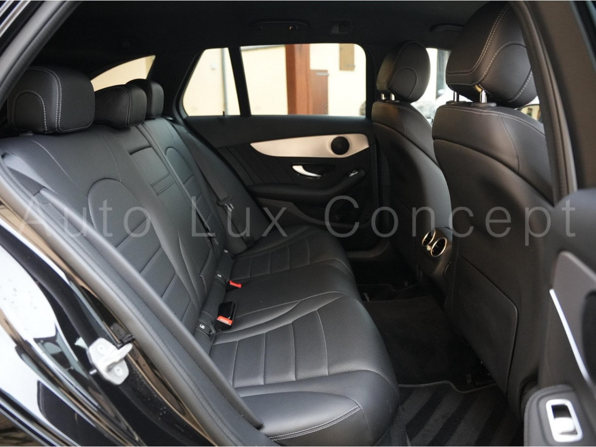 Mercedes C 180 Break AMG Line 9G-TRONIC (2020) - Photo 8