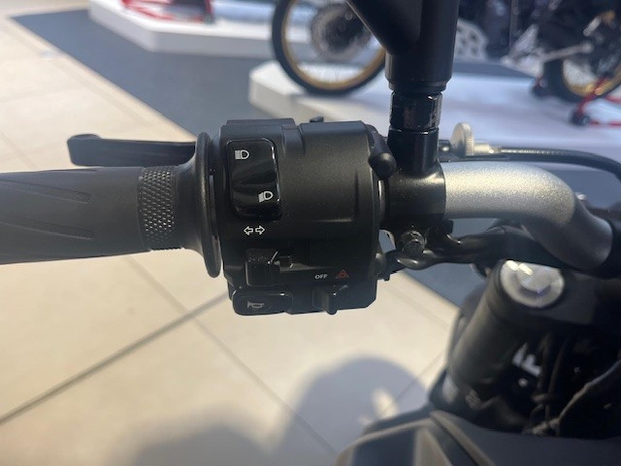 Yamaha MT07 35 Kw (2024) - Photo 7