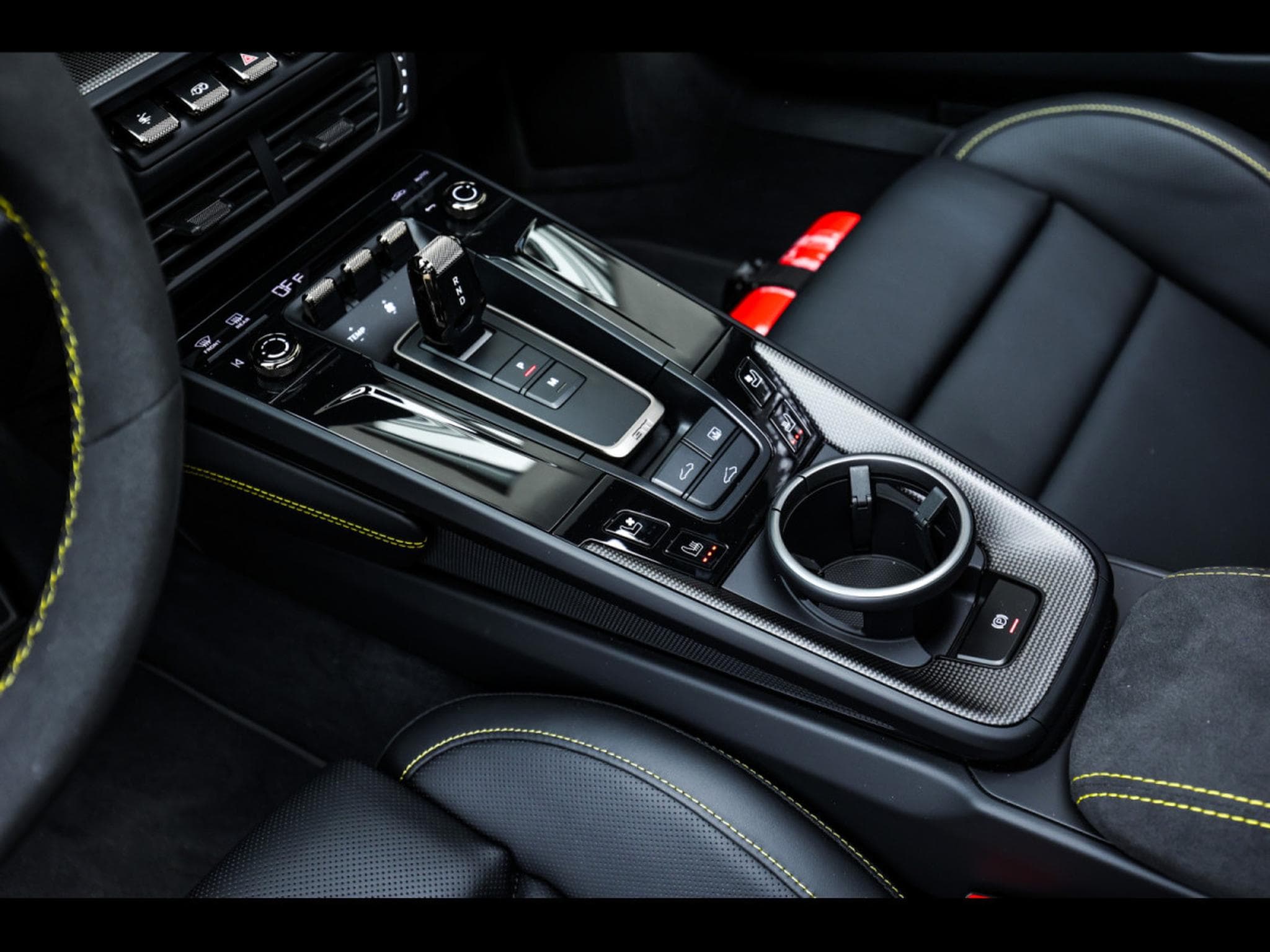 Porsche 911 .2 911 TURBO S COUPE PDK - JET BLACK METALLIC - XPEL (2026) - Photo 24