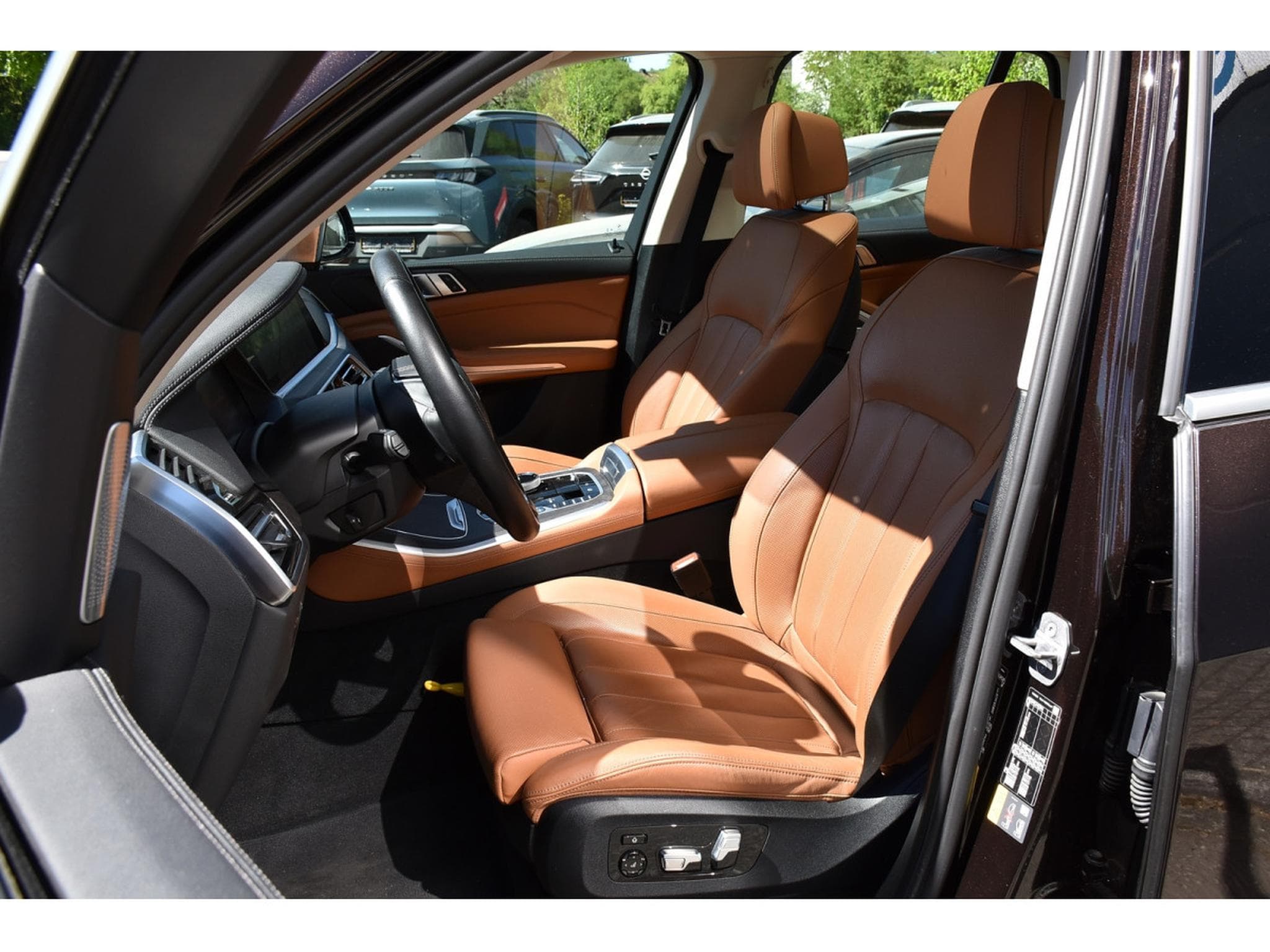 BMW X5 3.0A xDrive45e Xline SUSP PNEU PANO MEMO BOWERS ATT RMQ 1° M (2022) - Photo 7