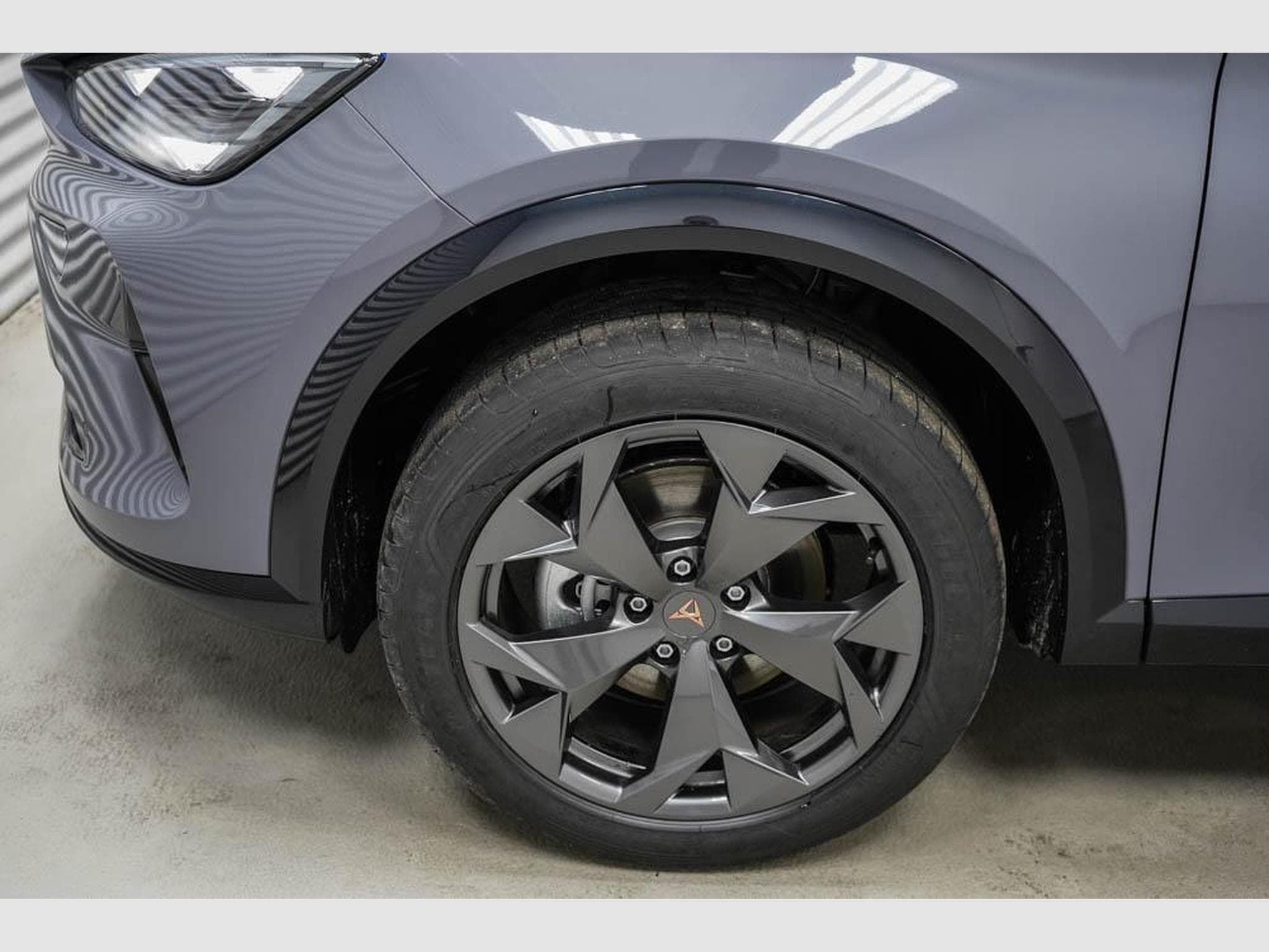 Cupra Formentor 1,5 eTSI DSG (2025) - Photo 5