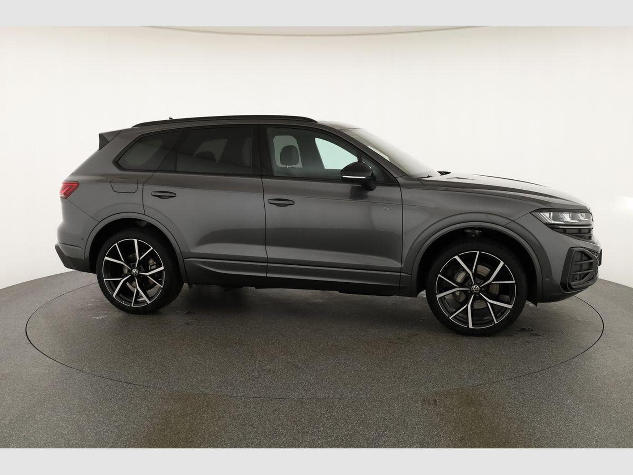 VW Touareg 3.0 TDI 210 kW 4Motion R-Line (2025) - Photo 23