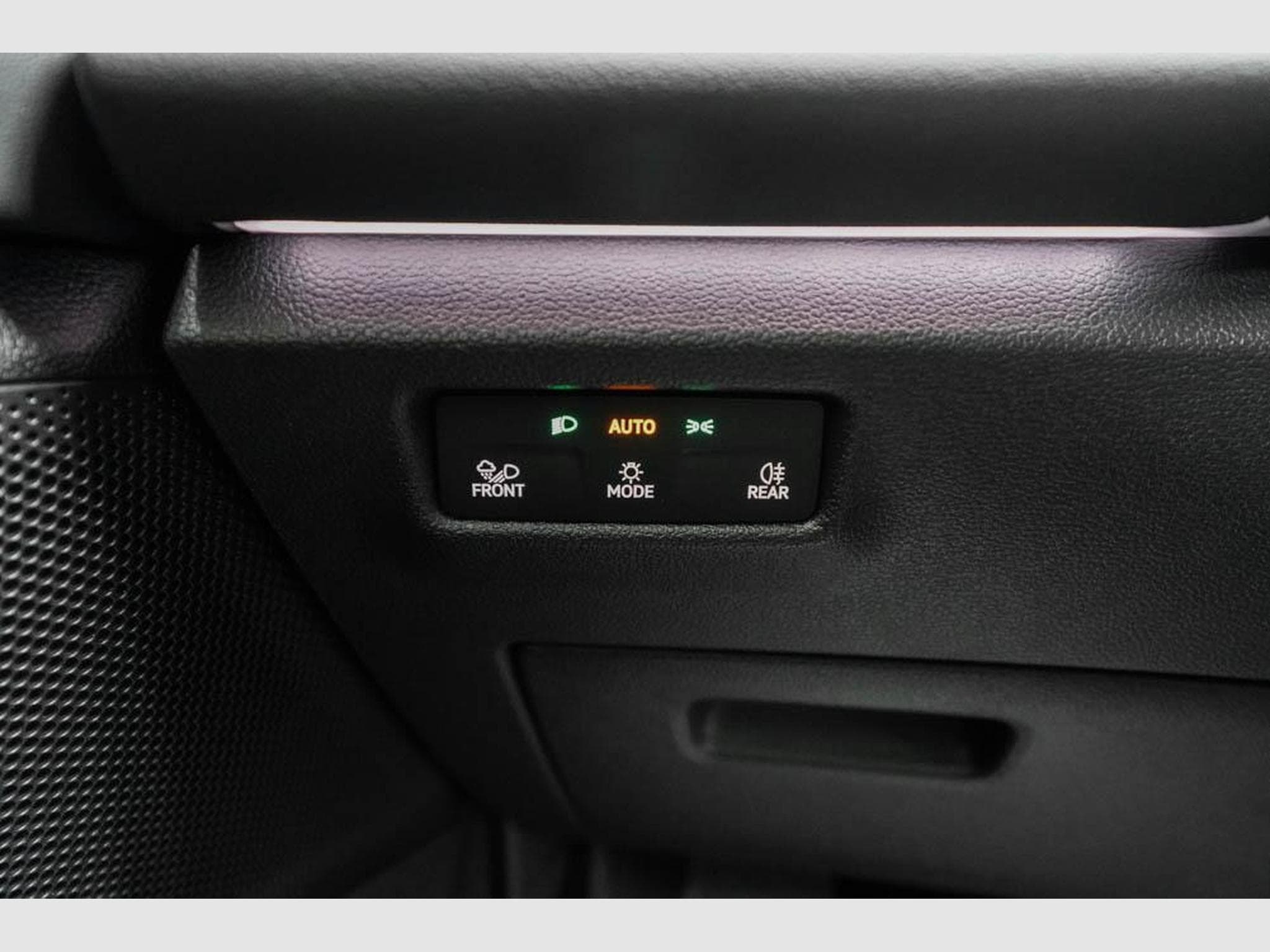 VW Tiguan 1,5 eTSI DSG (2025) - Foto 12