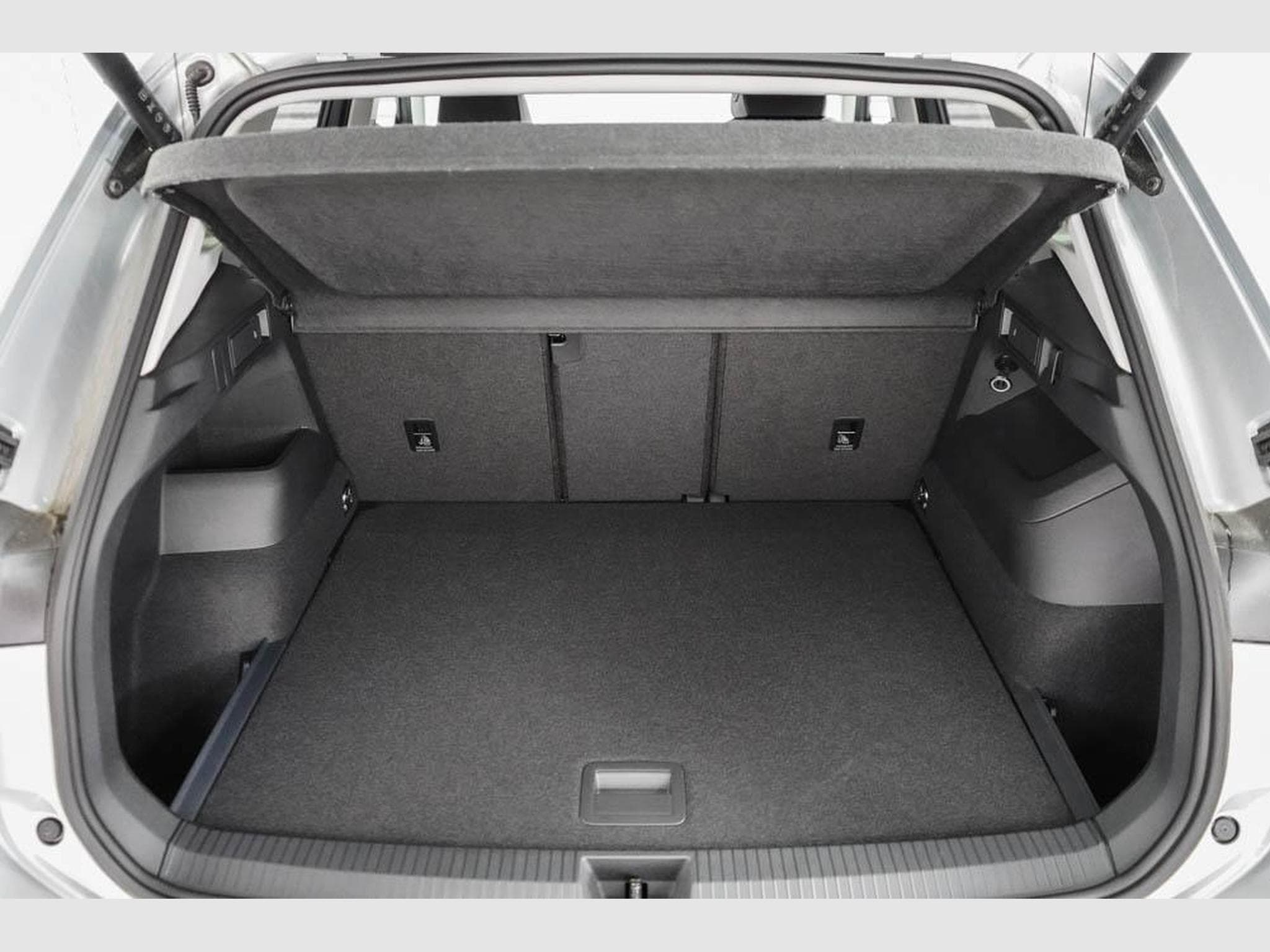 VW Tiguan 1,5 eTSI DSG (2025) - Foto 19