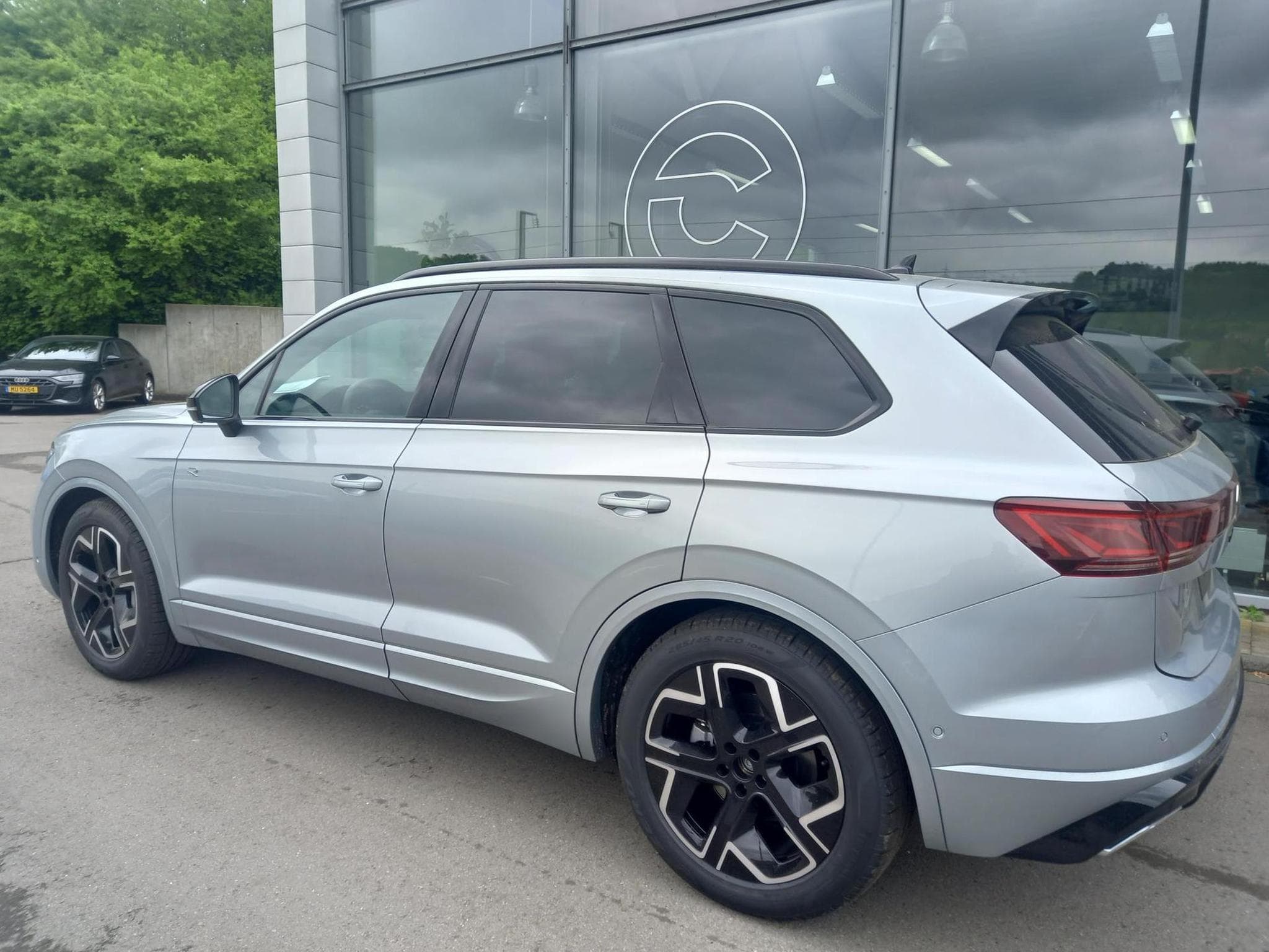 VW Touareg R-Line FINAL EDITION (2026) - Photo 11