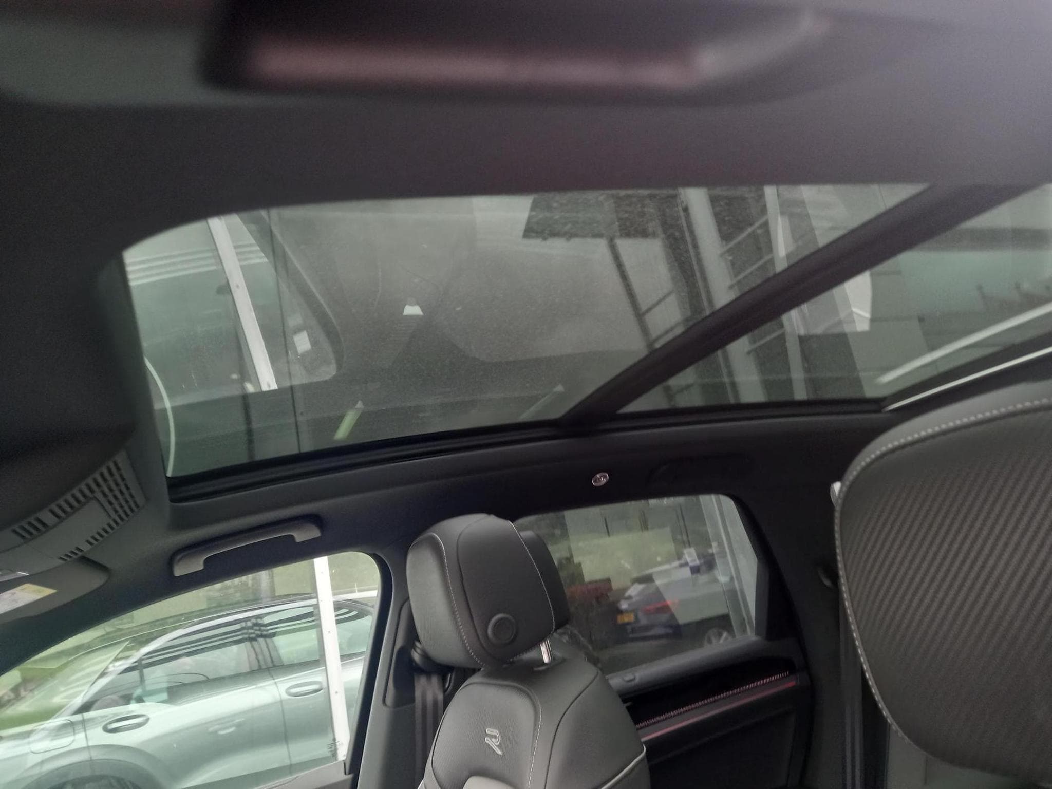 VW Touareg R-Line FINAL EDITION (2026) - Photo 3