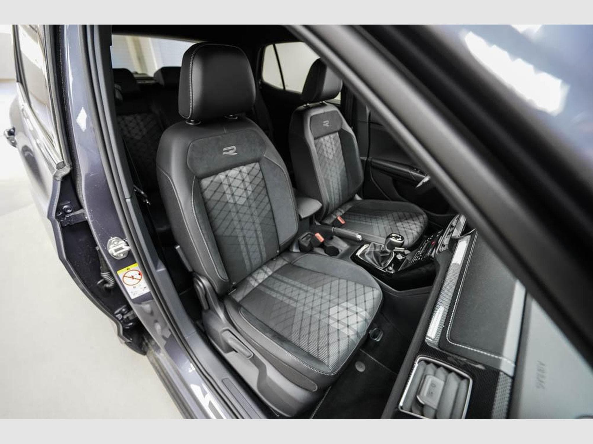 VW T-Cross 1,5 TSI DSG (2026) - Photo 19
