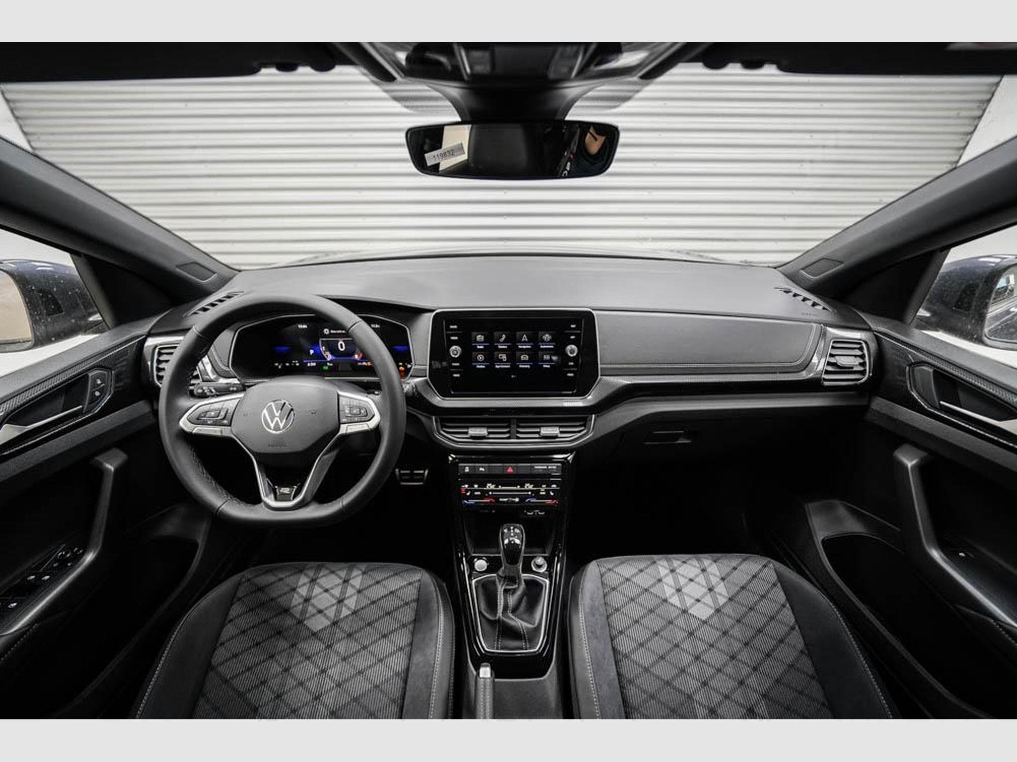 VW T-Cross 1,5 TSI DSG (2026) - Photo 6