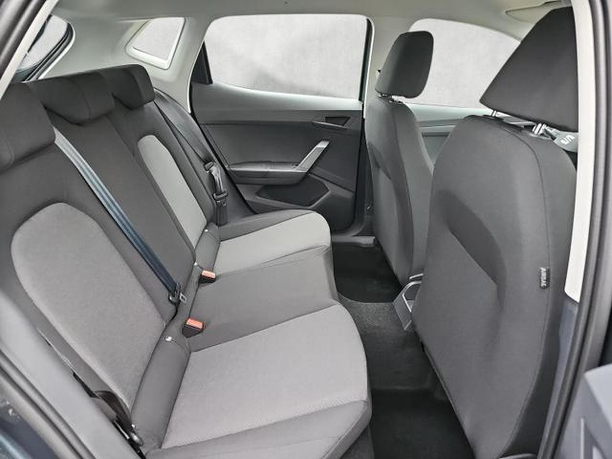 Seat Ibiza Reference (2025) - Foto 13