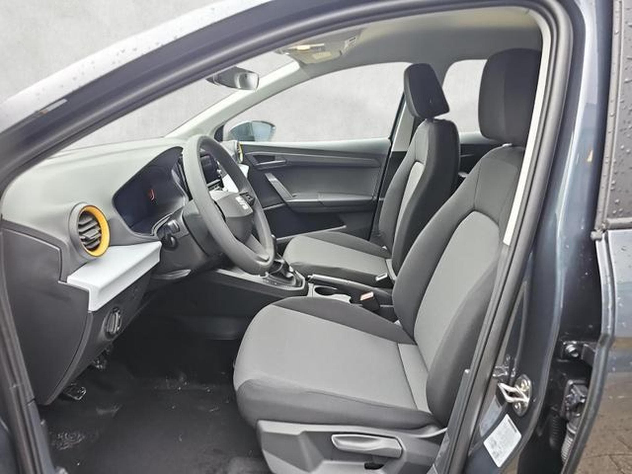 Seat Ibiza Reference (2025) - Foto 9
