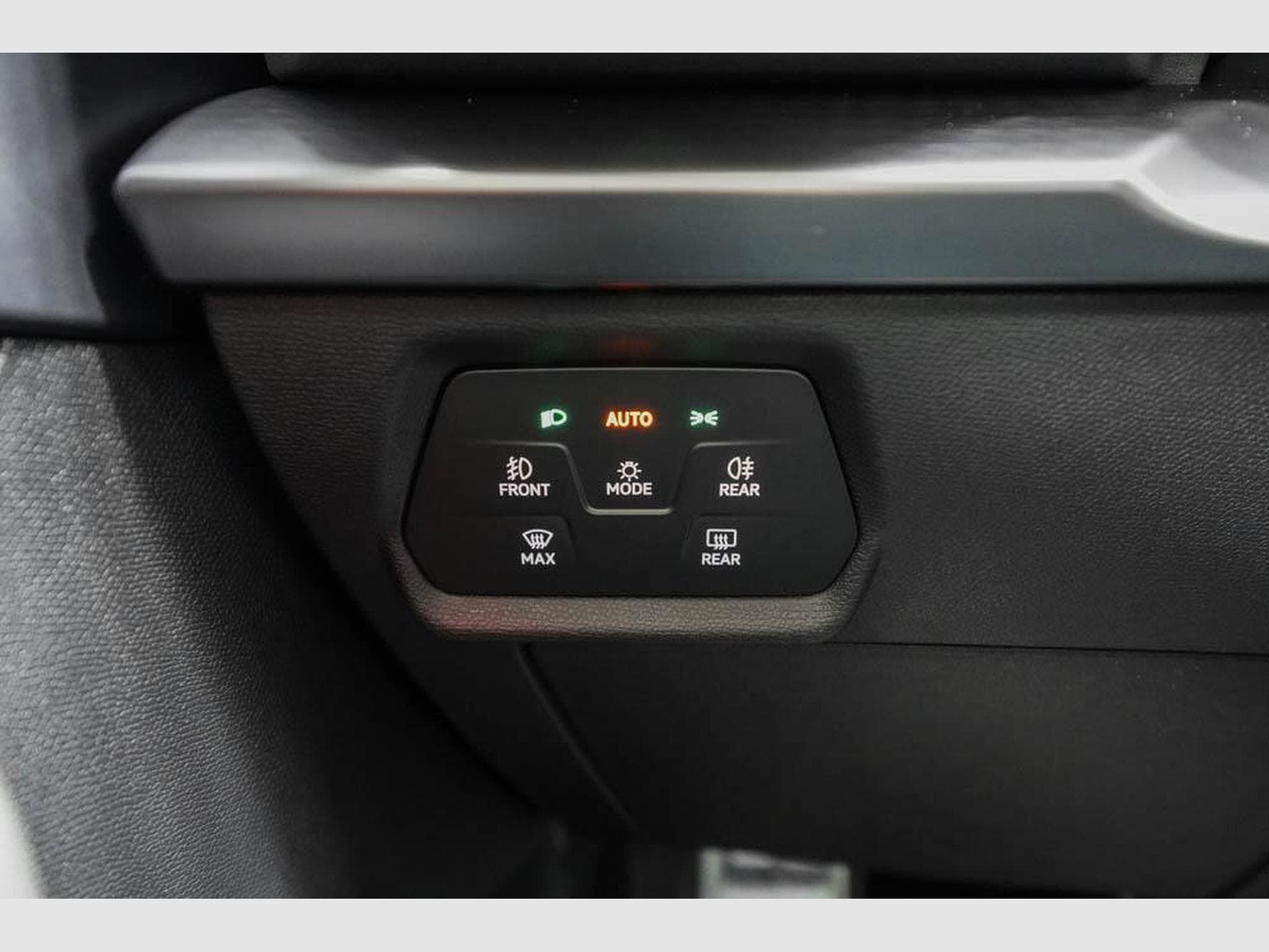 Cupra Leon ST 2,0 TSI (2026) - Photo 11
