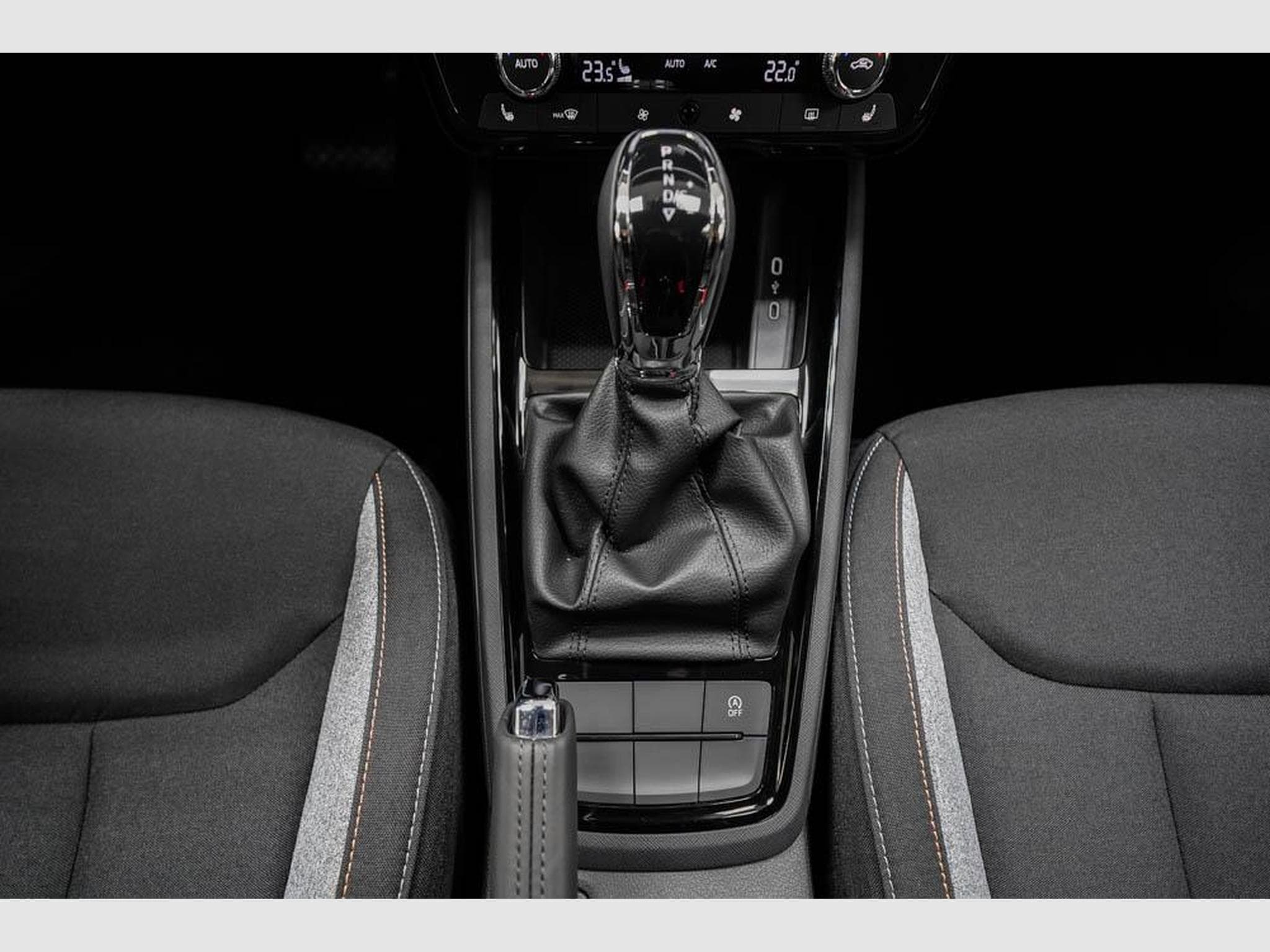 Skoda Scala 1,0 TSI DSG (2026) - Foto 11
