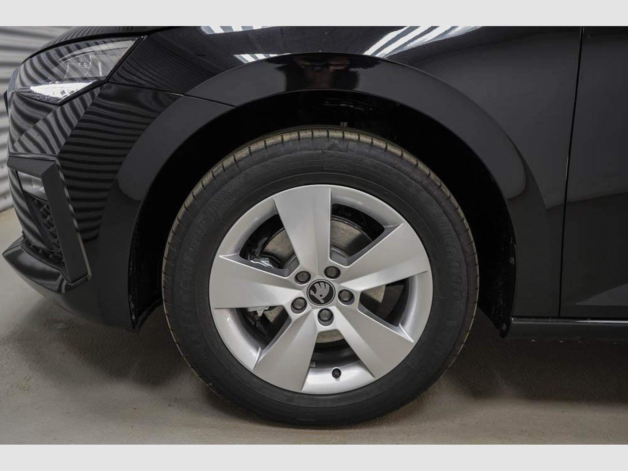 Skoda Scala 1,0 TSI DSG (2026) - Foto 5