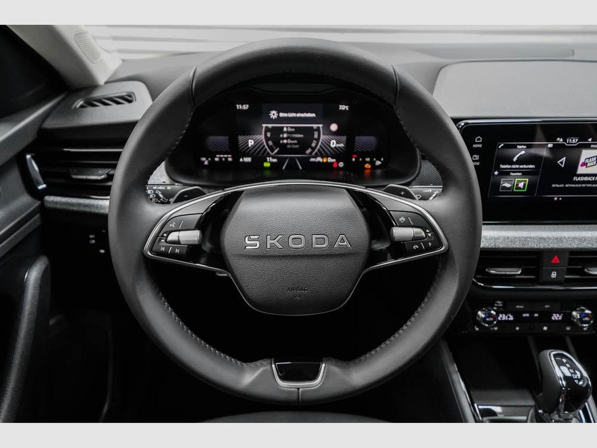 Skoda Scala 1,0 TSI DSG (2026) - Foto 9