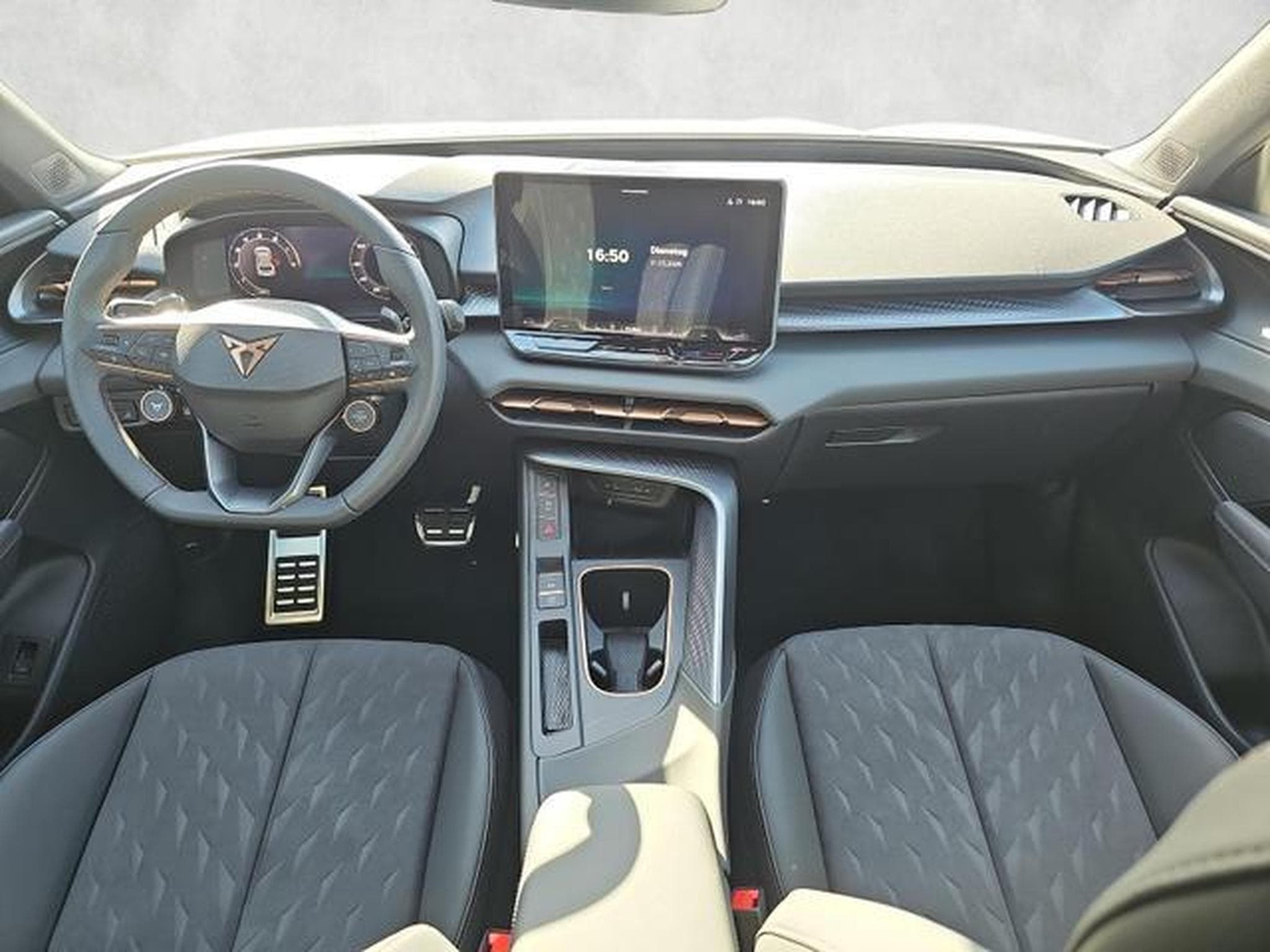 Cupra Terramar 1.5 eTSI 110 kW (2025) - Photo 11