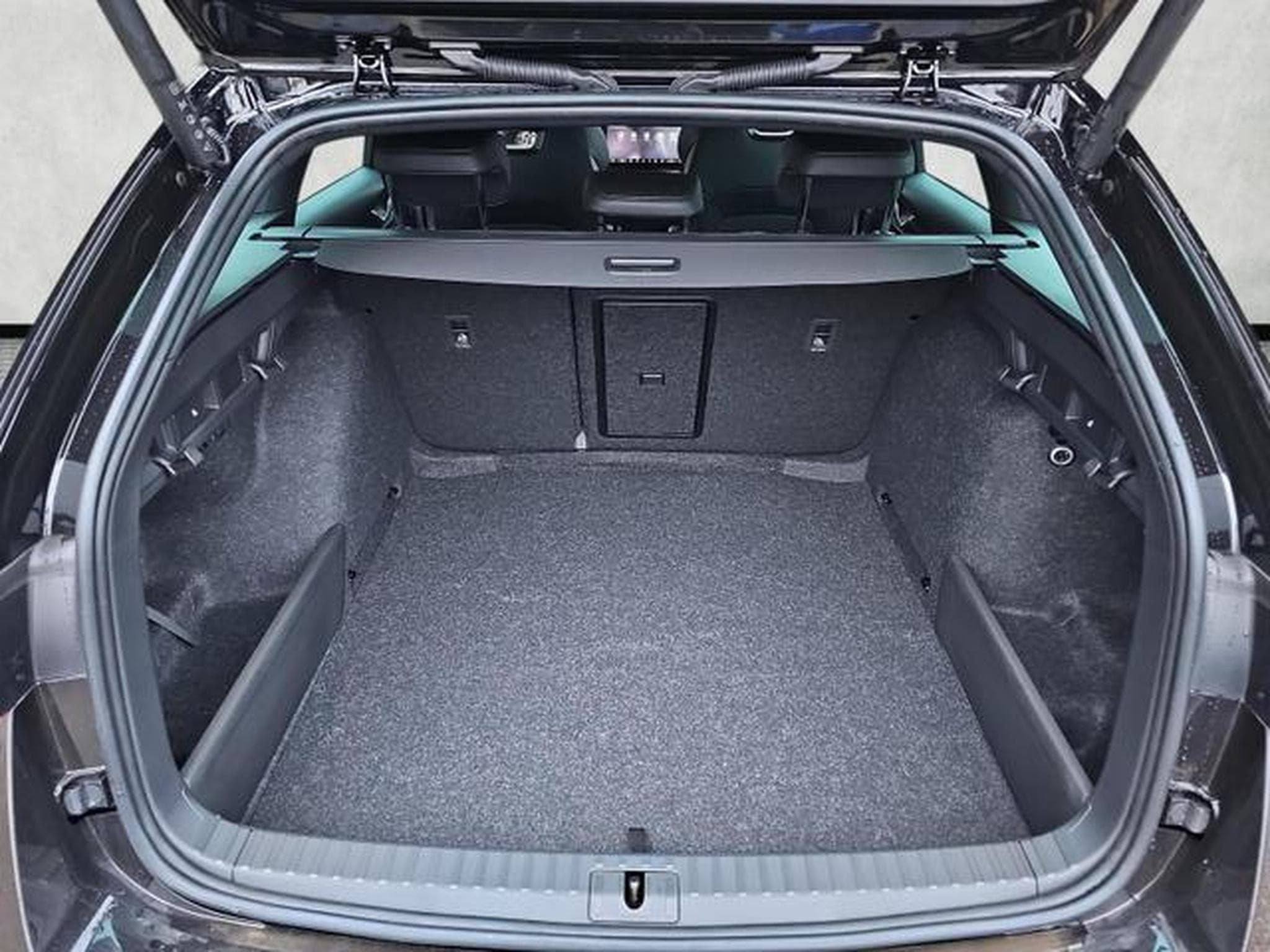 Skoda Octavia 1.5 TSI mHEV 110 kW Sportline (2025) - Photo 14